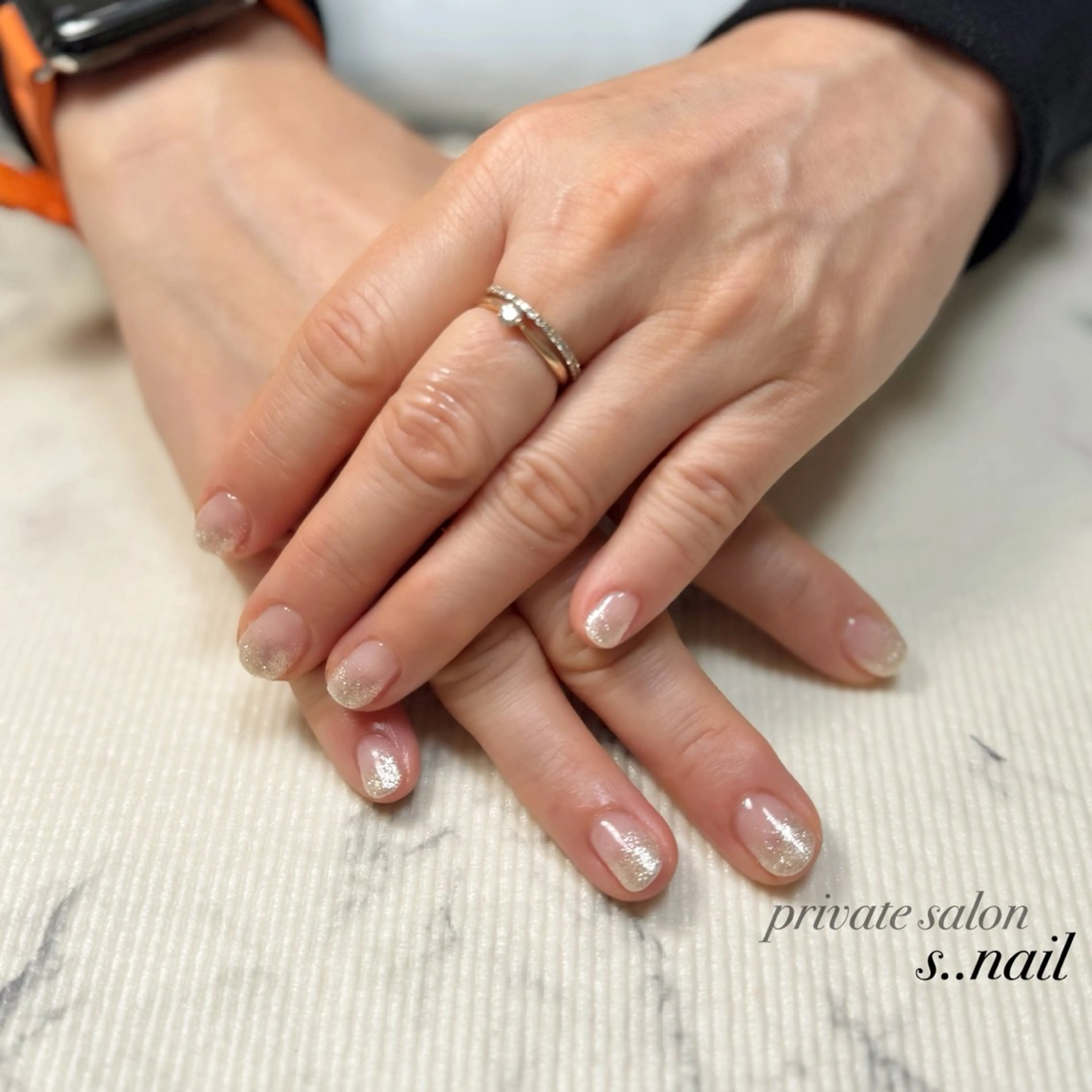 ネイル シルバー ホワイト ハンドネイル フットネイル s..nail / MORITAのネイルデザイン