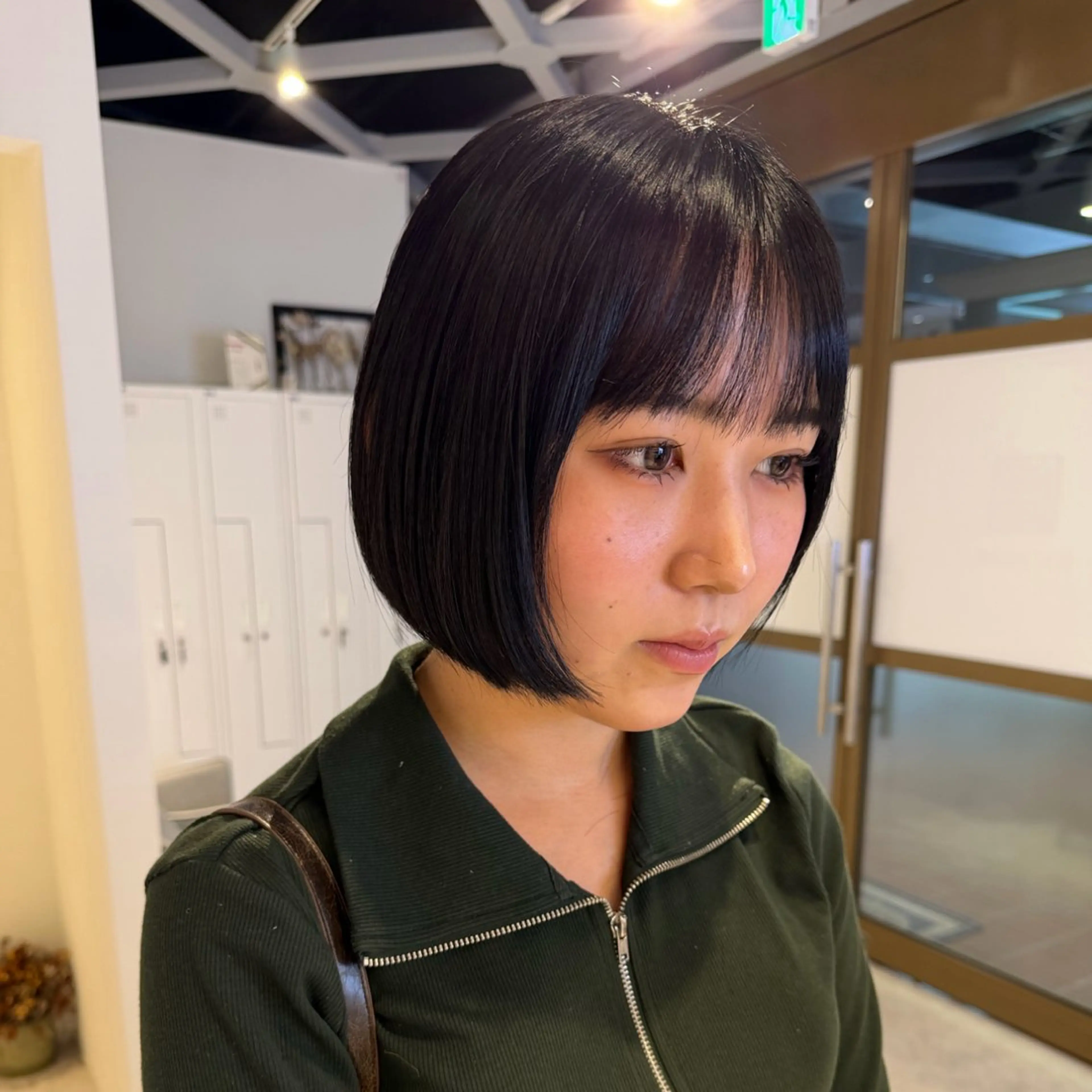 ショート ボブ 小顔カット カット balance.三宅 星哉のヘアスタイル