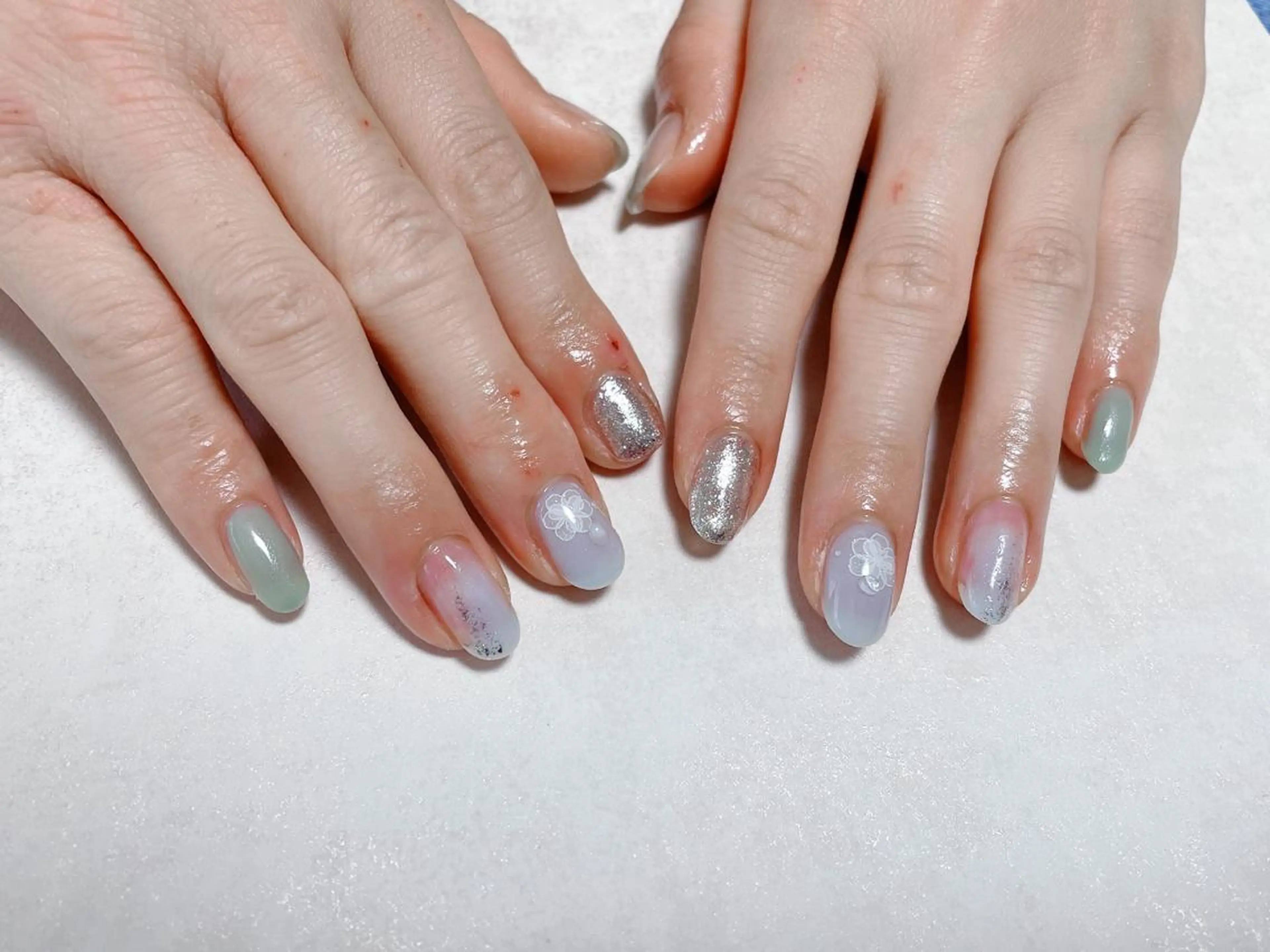 ネイル オーロラネイル フラワーネイル フットネイル フレンチネイル ジェルネイル kikinail 溝の口のネイルデザイン