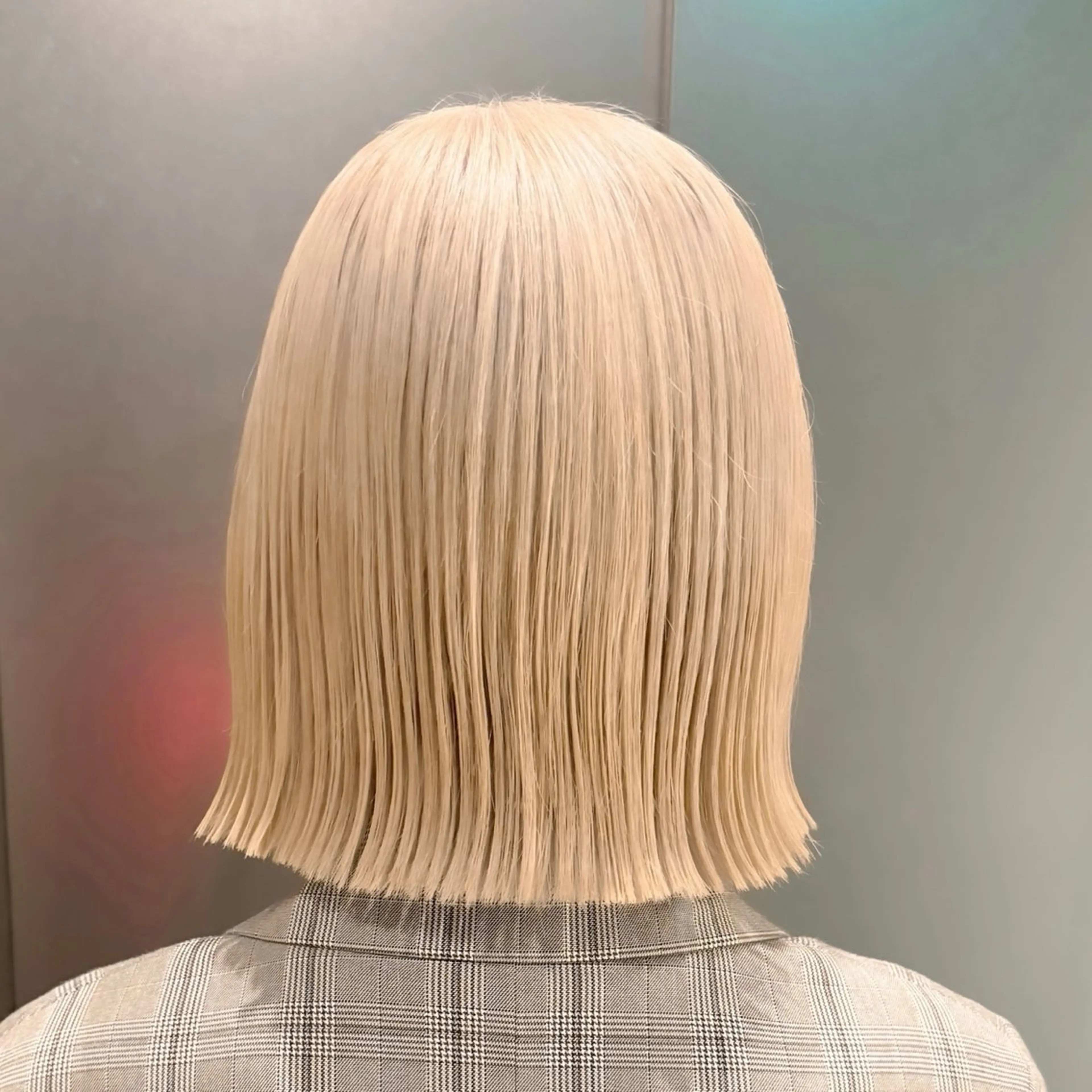 ショート カラー ハイトーンカラー ボブ カット ヘアカラー トリートメント 透明感/血色カラー/ 下北沢レイヤー/ゆいのヘアスタイル