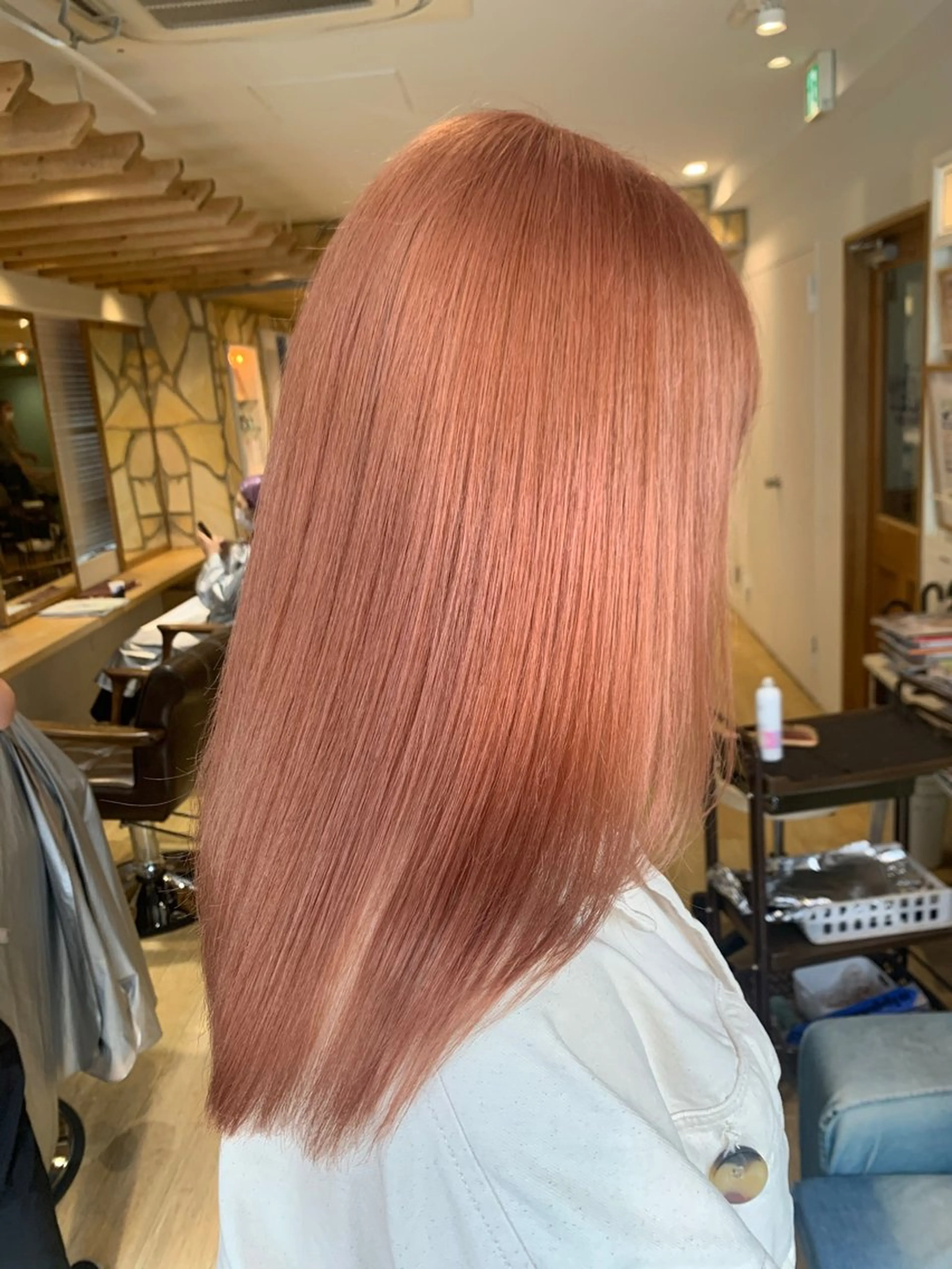 セミロング カット ヘアカラー 渋谷ハイトーン/ デザインカラー阿部のヘアスタイル