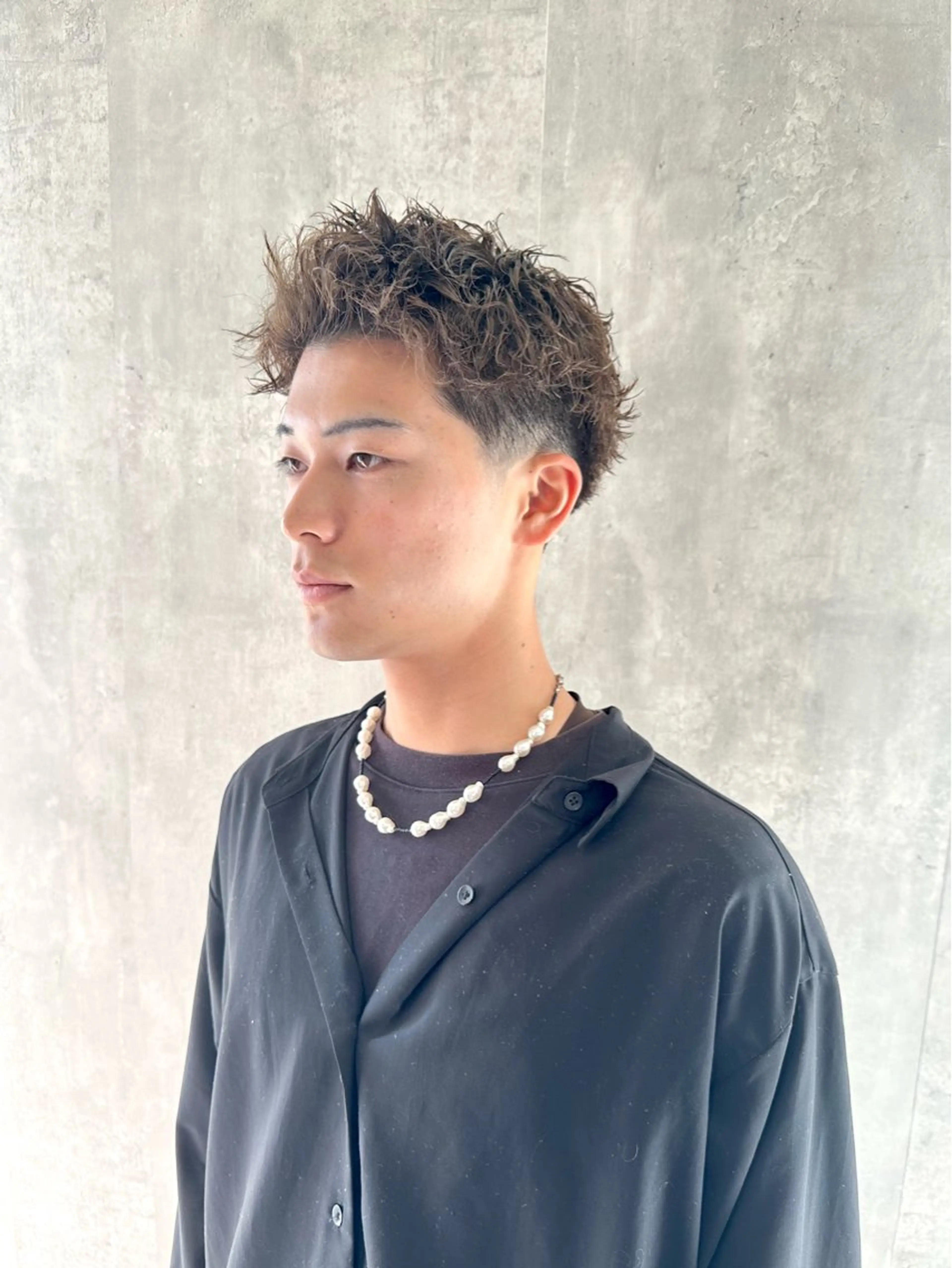 メンズ メンズブリーチ フェードカット メンズパーマ スキンフェード メンズツイストパーマ カット ヘアカラー パーマ トリートメント 骨格補正施術/メンズ 専門美容師/YUYAのヘアスタイル