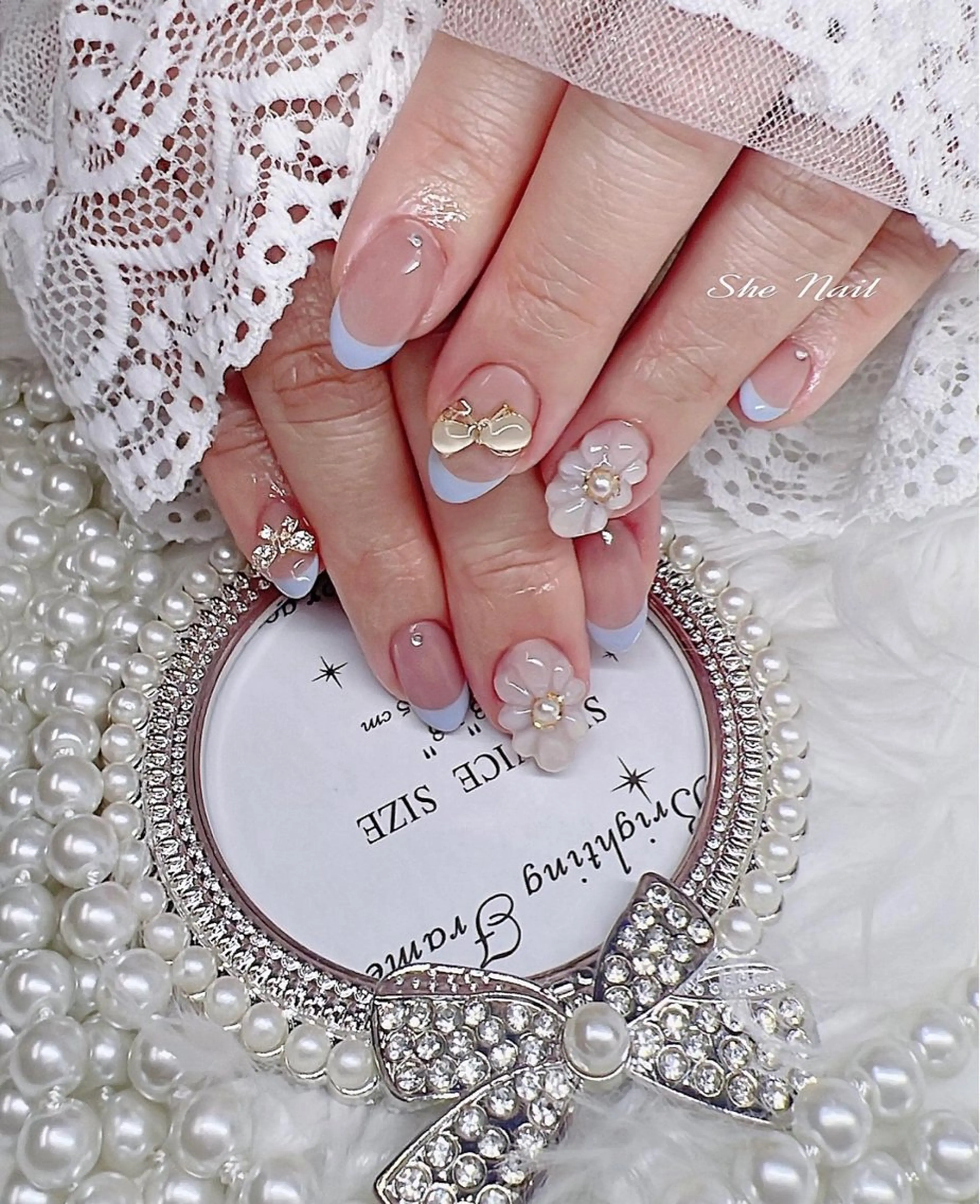 ネイル チークネイル 長さ出し フレンチネイル ガラスフレンチ キラキラネイル She Nail所属・ISA_ BELLAのネイルデザイン