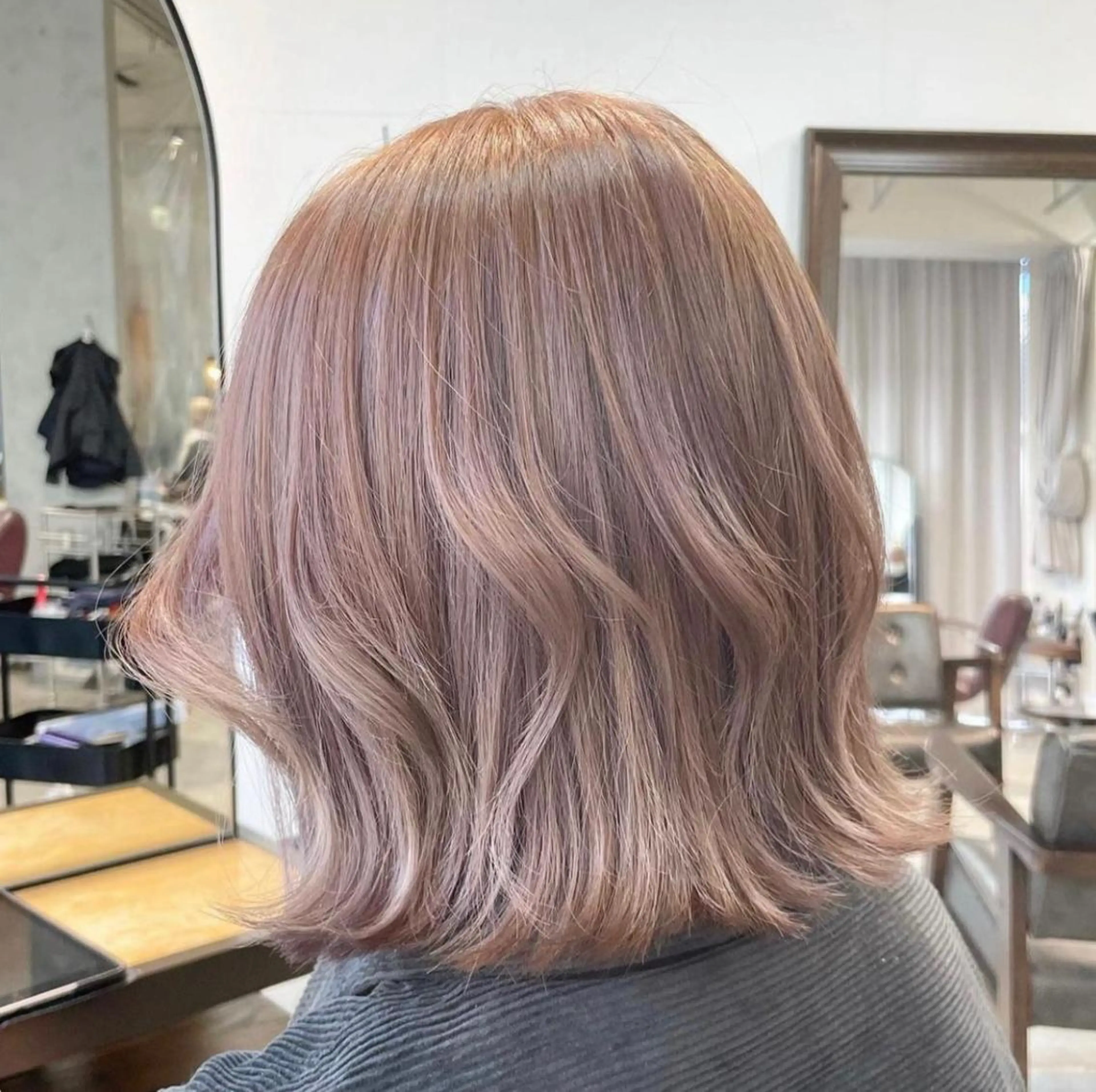 ロング カラー ヘアアレンジ カット ヘアカラー 🌹TikTok４万 ﾌｫﾛﾜｰ🌹AKIのヘアスタイル