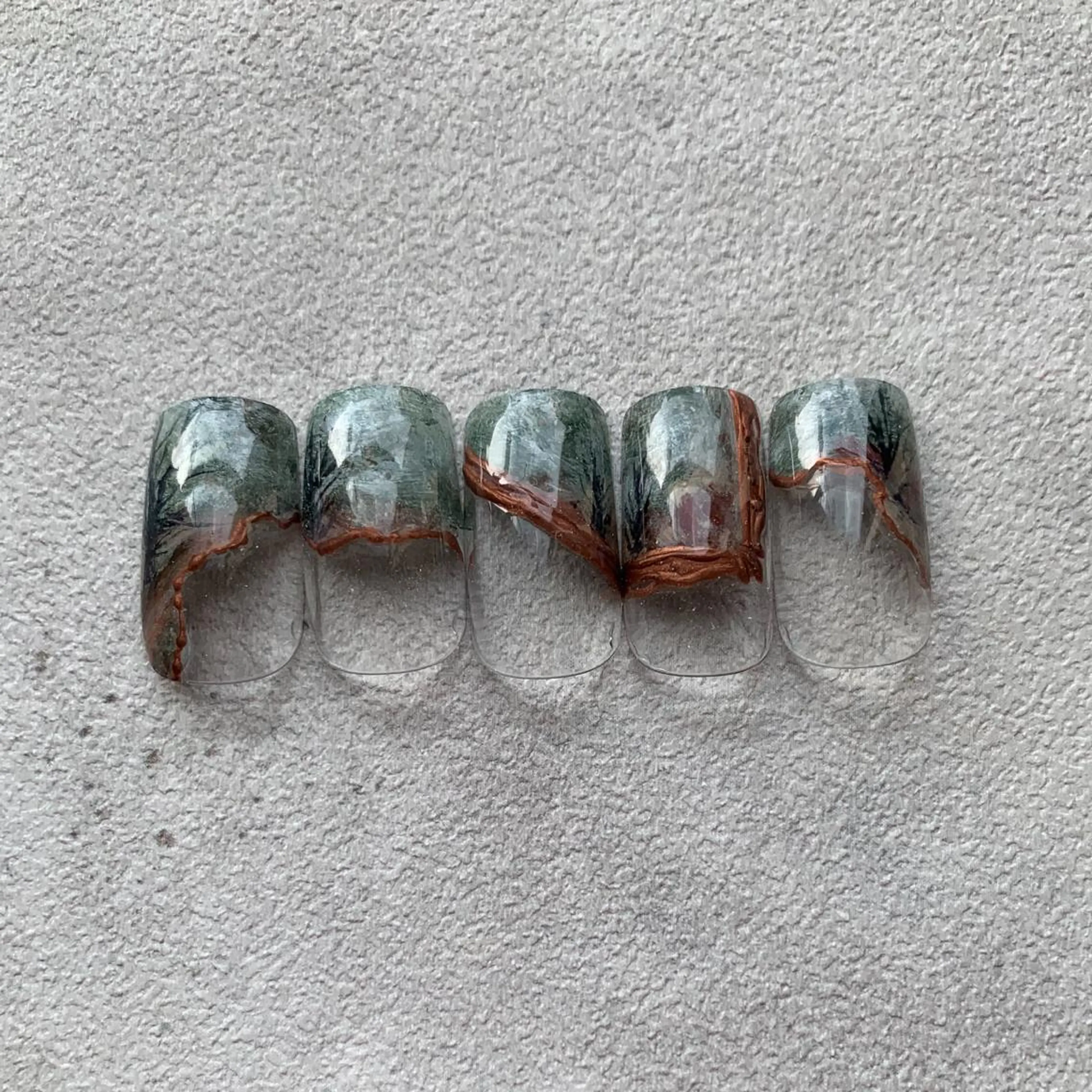 ネイル ハンドネイル FIORITURA aiのネイルデザイン