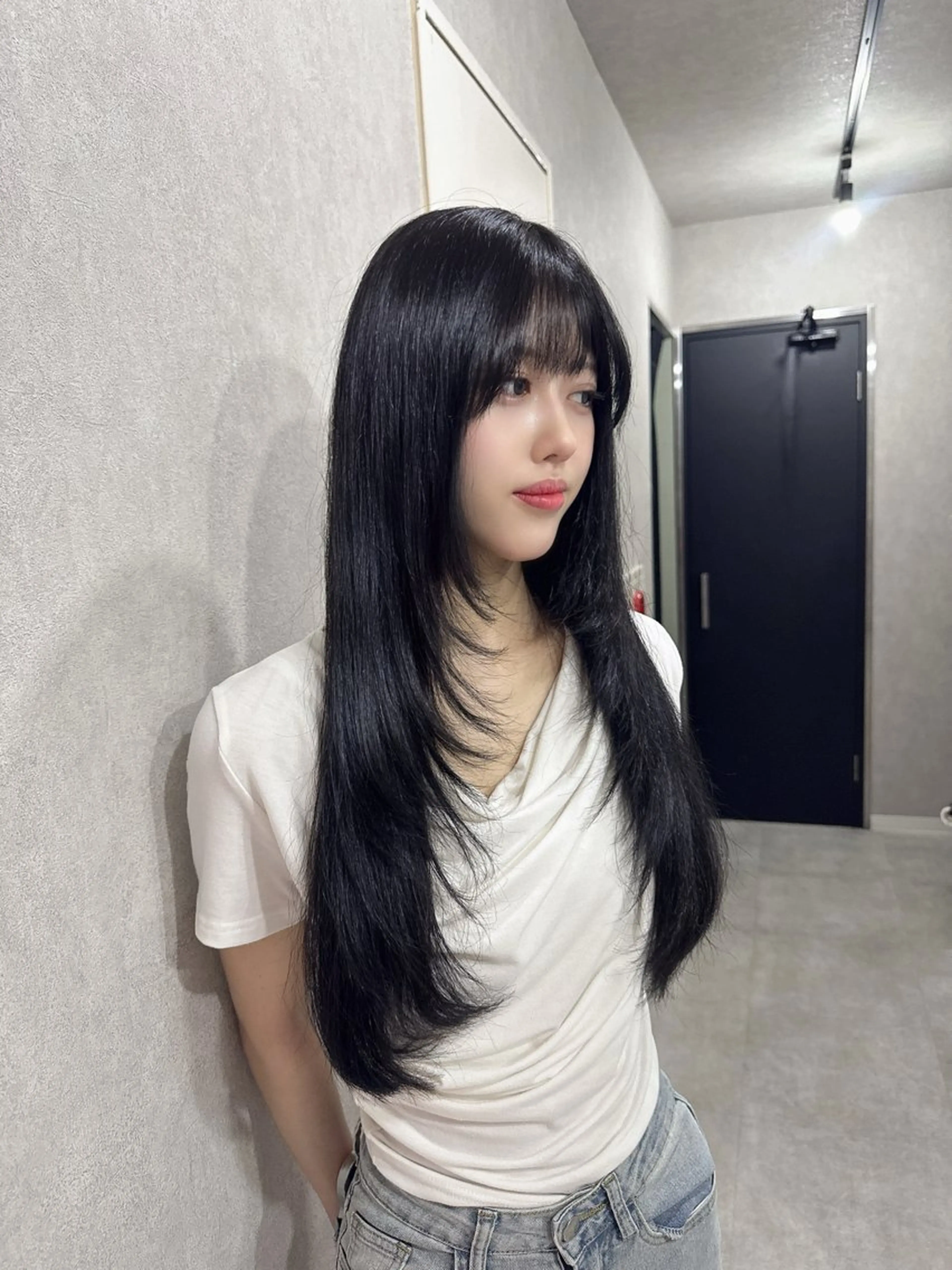 ロング カラー アッシュ アッシュブラウン ベージュカラー 黒髪 ブリーチ カット ヘアカラー トリートメント 赤み無し柔らかカラー 【梅田】madokaのヘアスタイル