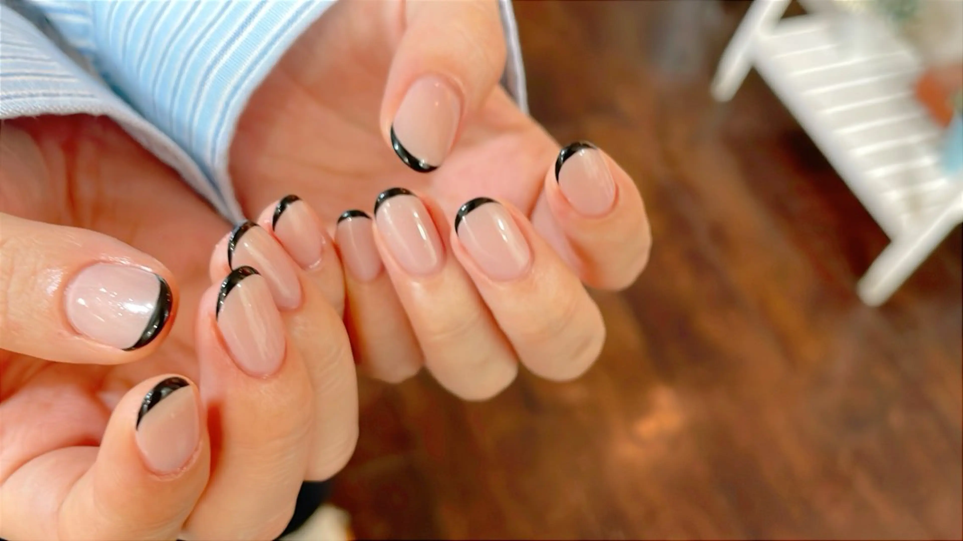 ネイル ジェルネイル ニュアンスネイル パラジェル 冬ネイル ハンドネイル nailroom  OHANA所属・nailroom OHANA🌴のネイルデザイン