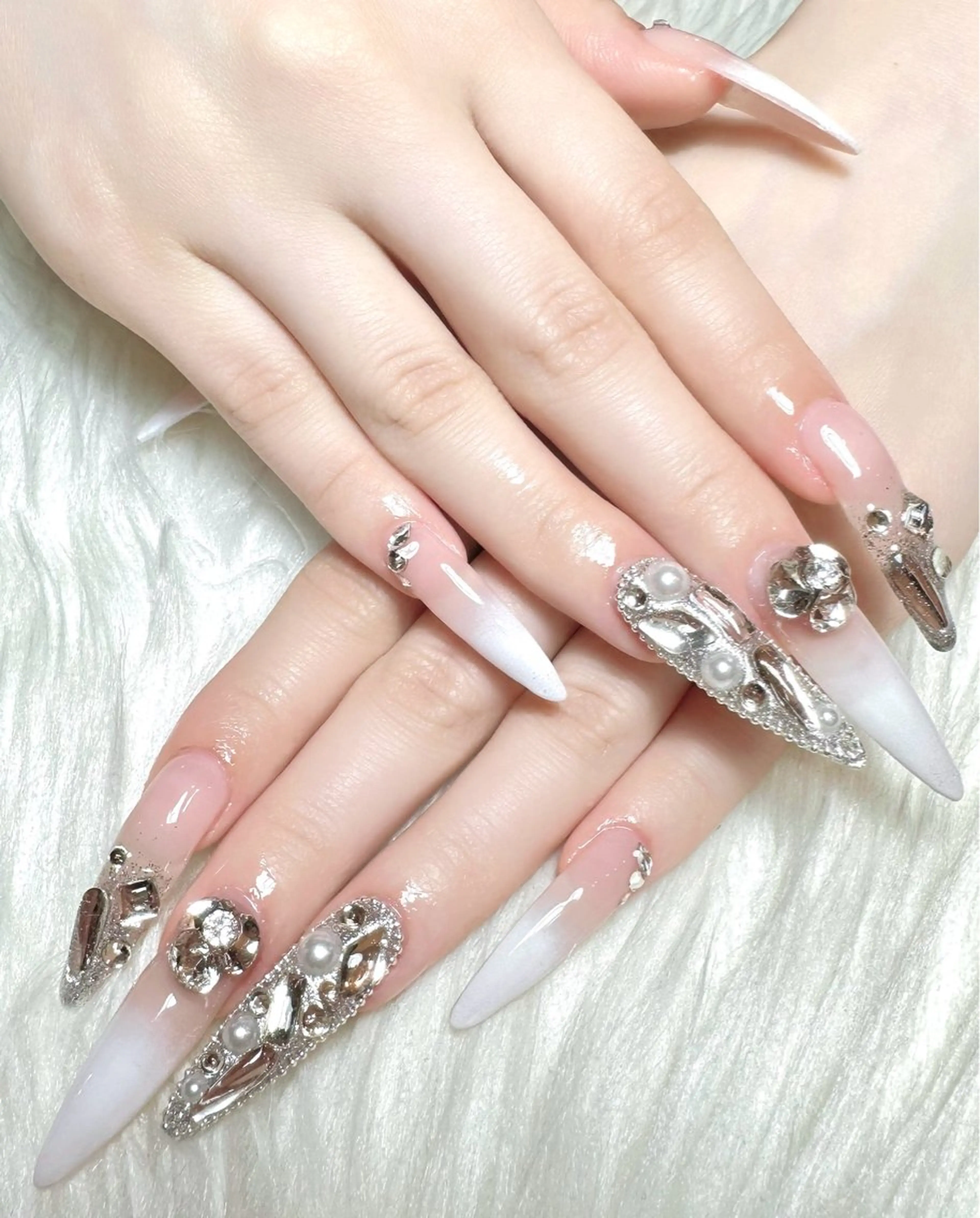 ネイル 長さ出し キラキラネイル 持ち込み ネイルチップ ハンドネイル untitled Mariのネイルデザイン