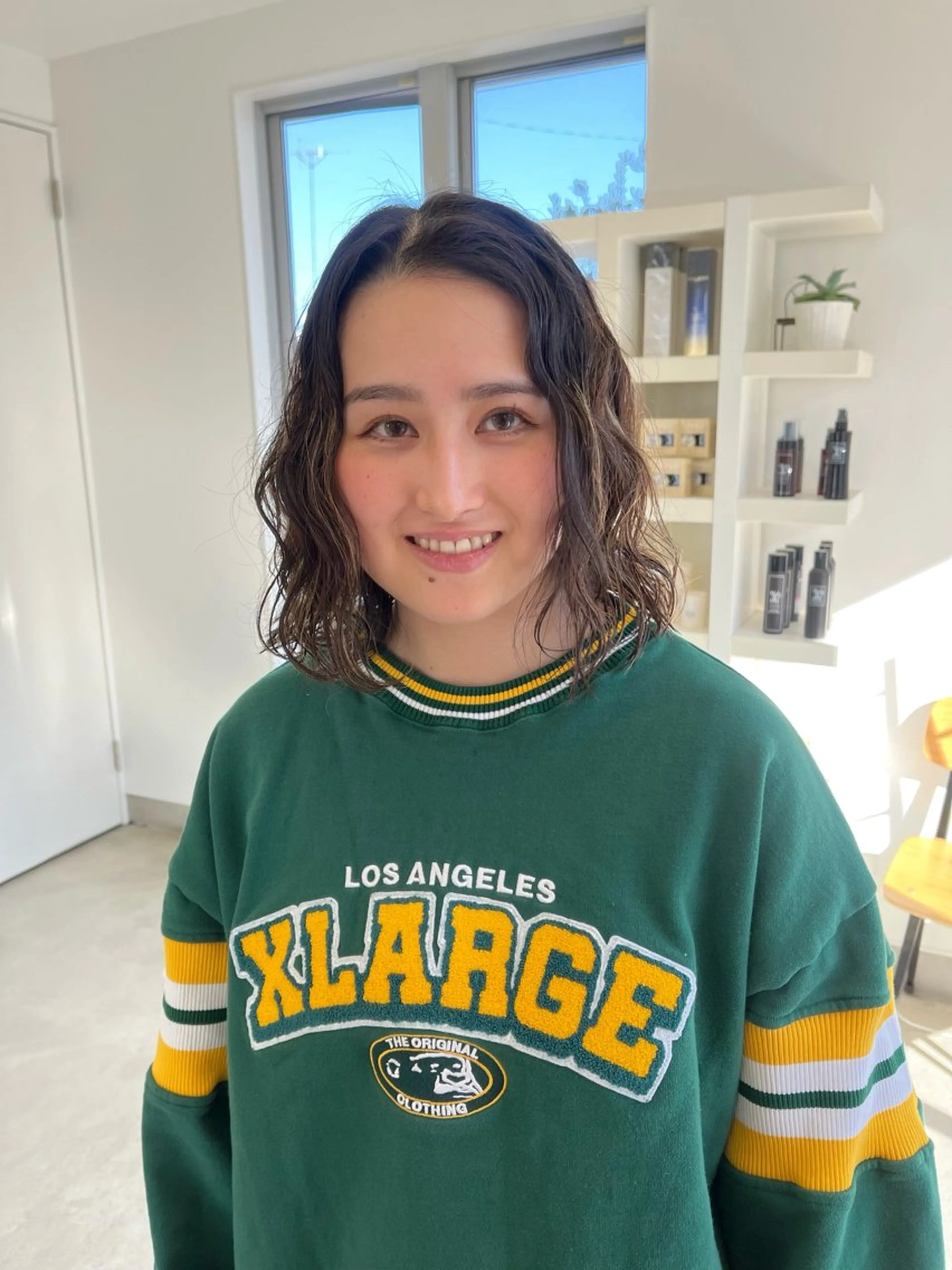 ミディアム パーマ 長山 茉白のヘアスタイル