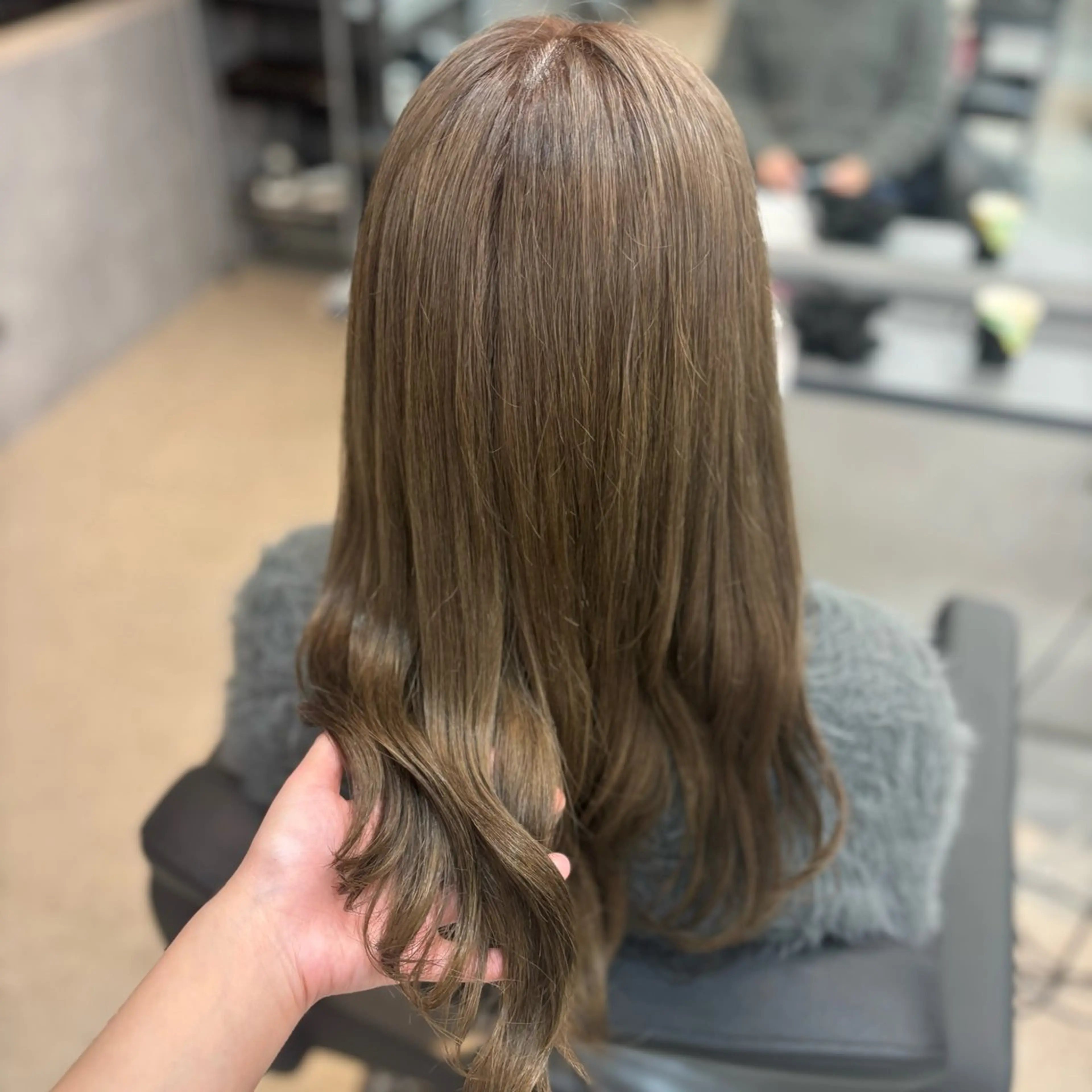 カラー ベージュカラー ブリーチ チサト🍨/仙台 /縮毛矯正🪄🫧のヘアスタイル