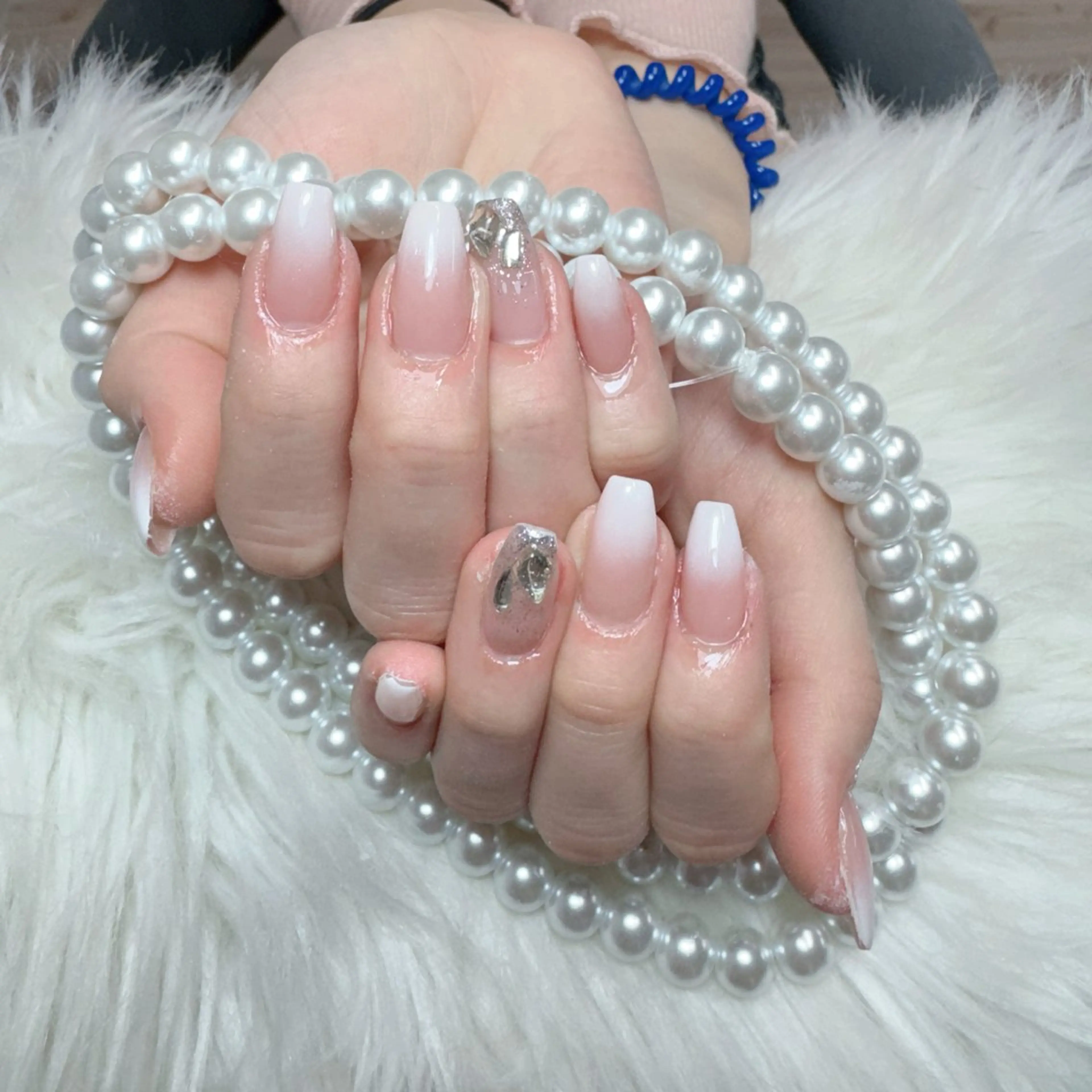 ネイル ハンドネイル 🎀nana🫧 ワンホンネイル🎀のネイルデザイン