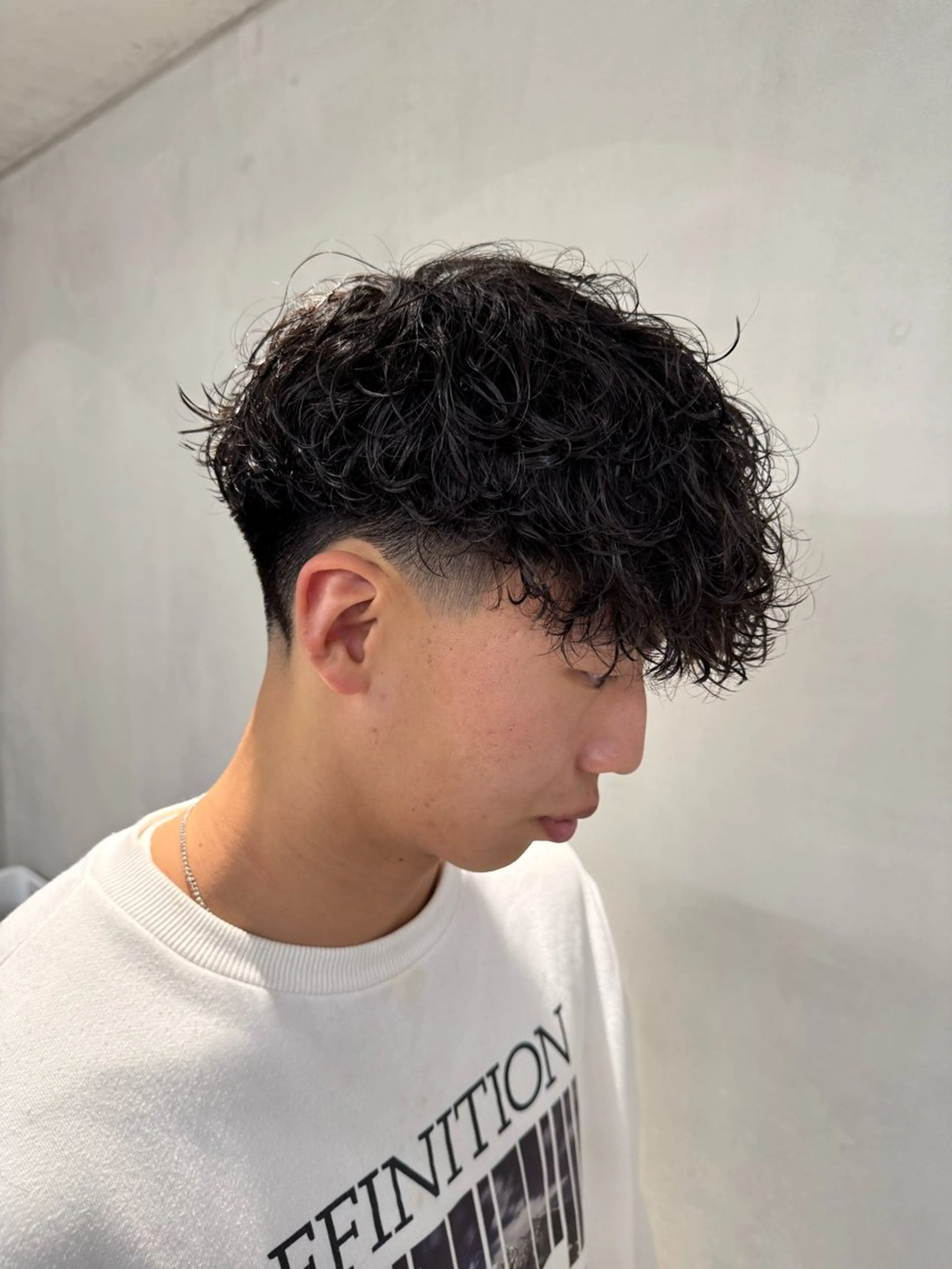 ショート パーマ メンズ ⚡メンズパーマフ ェードカットTomyのヘアスタイル