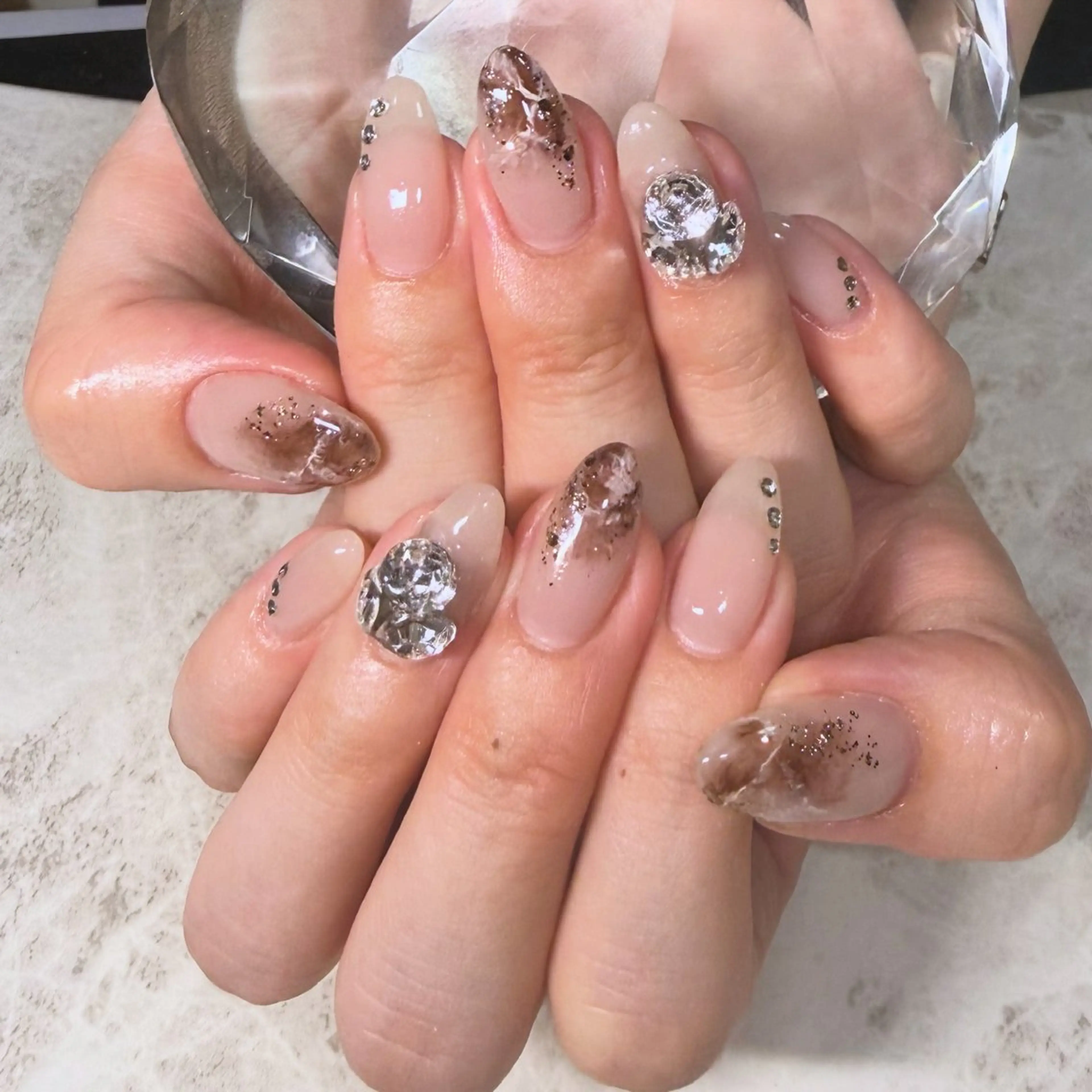 ネイル ブラウン ストーンネイル ハンドネイル ネイルサロン A-nailのネイルデザイン
