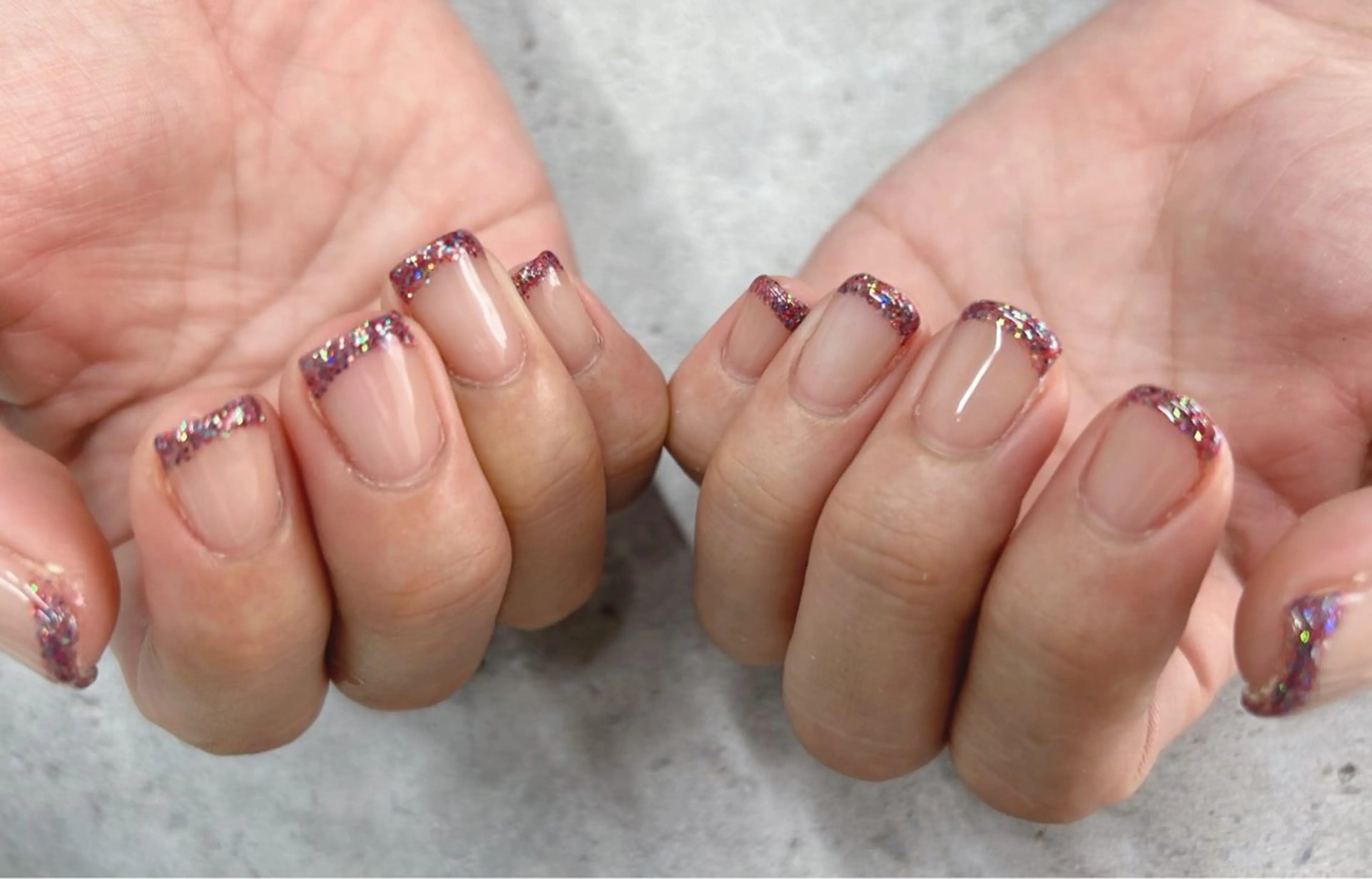 ネイル フレンチネイル ラメ(グリッター) ハンドネイル Nail Salon agré所属・agré ネイルサロン　アグレのネイルデザイン