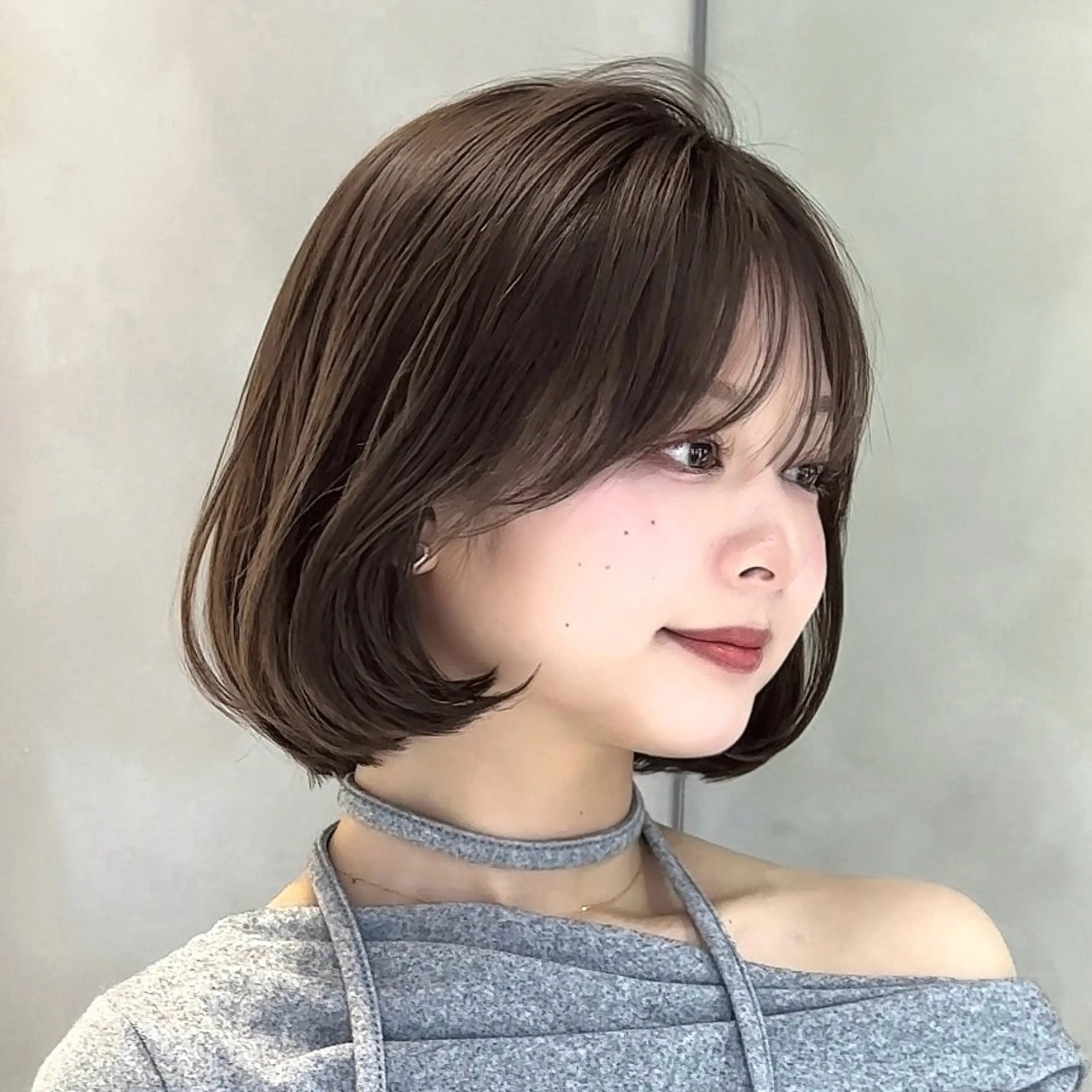 ショート カラー 切りっぱなしボブ ボブ 顔まわりレイヤー 顔周りカット 髪質改善 カット ヘアカラー トリートメント 原宿/韓国ボブ /くびれボブ/優希のヘアスタイル