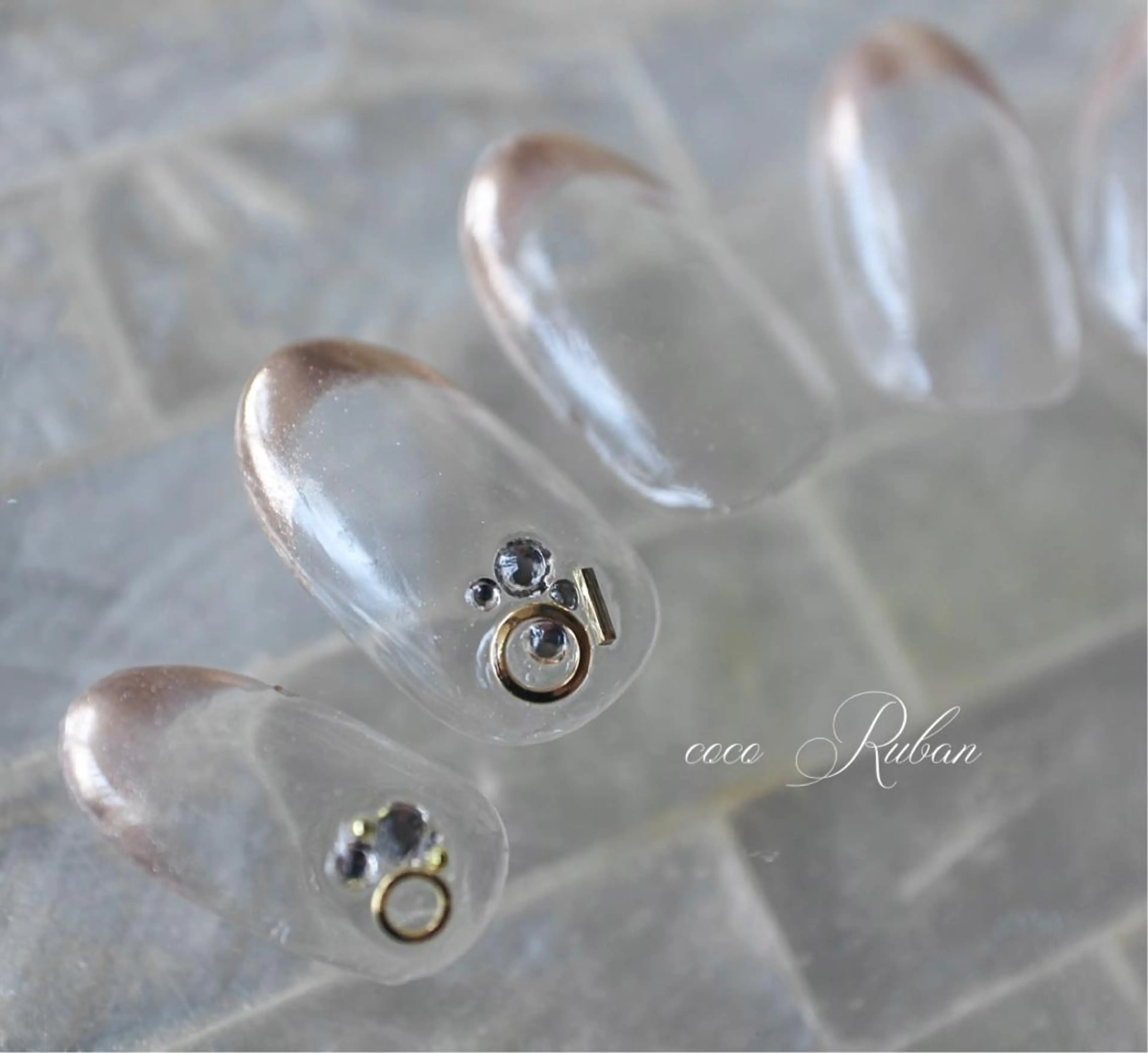 ネイル アートネイル ミラーネイル 自爪育成ネイルサロン ココリュバンのネイルデザイン