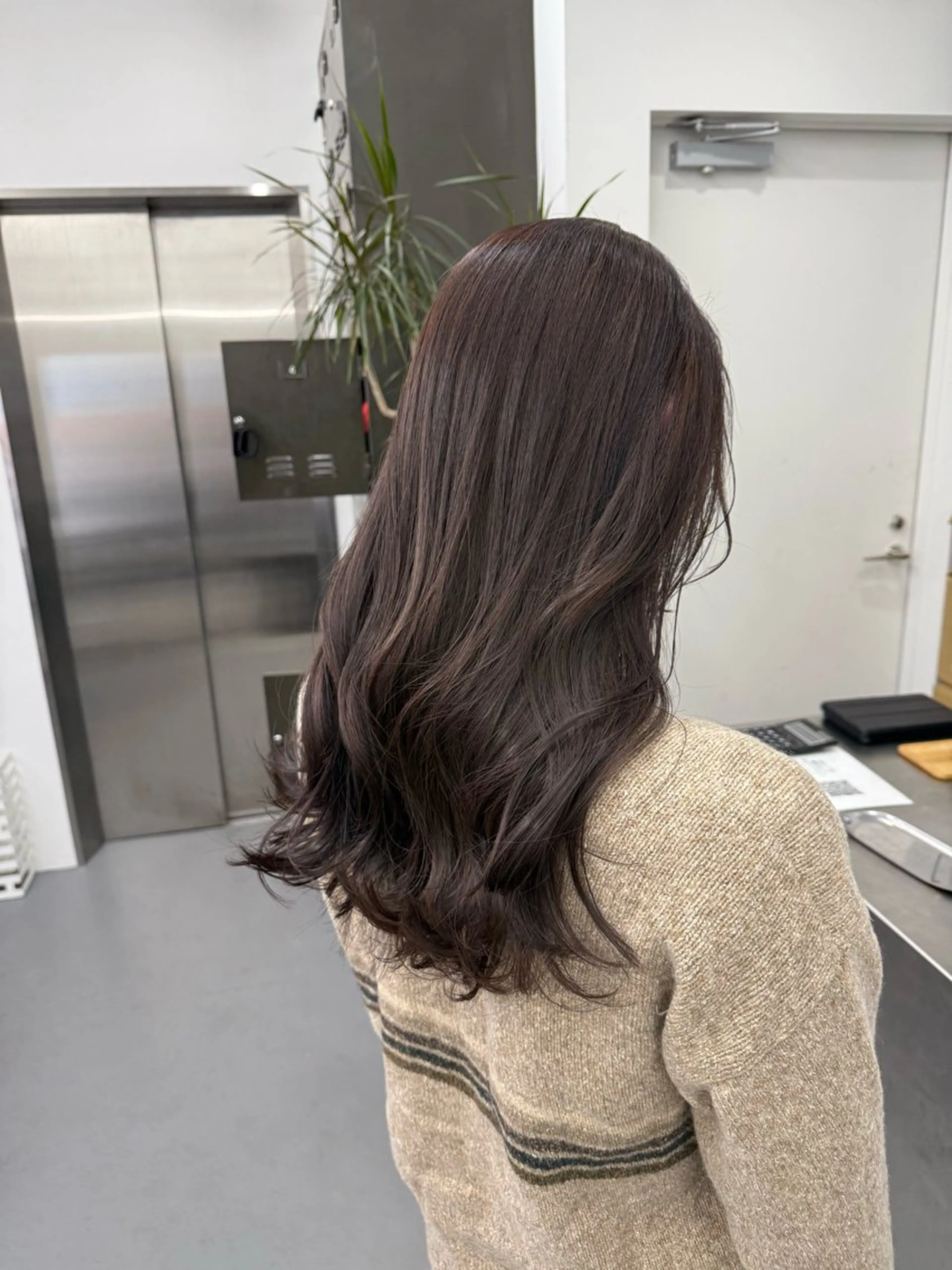 ロング カラー カット ヘアカラー トリートメント 古田 昂也のヘアスタイル