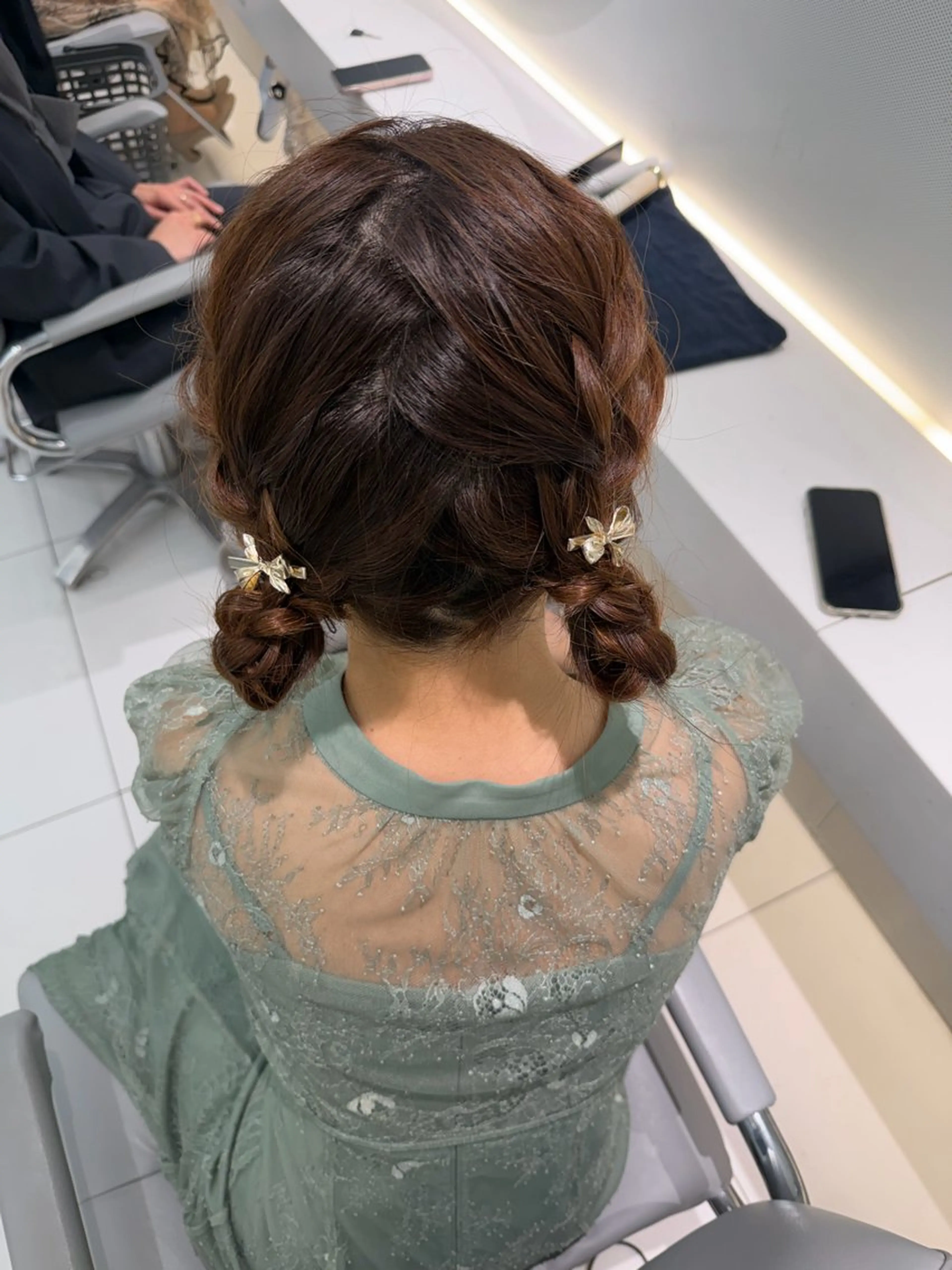 ヘアアレンジ お団子ヘア ツインテール 結婚式・ブライダル ヘアセット ヘアセット🎀耳つぼ 👂💎MONAMIのヘアスタイル