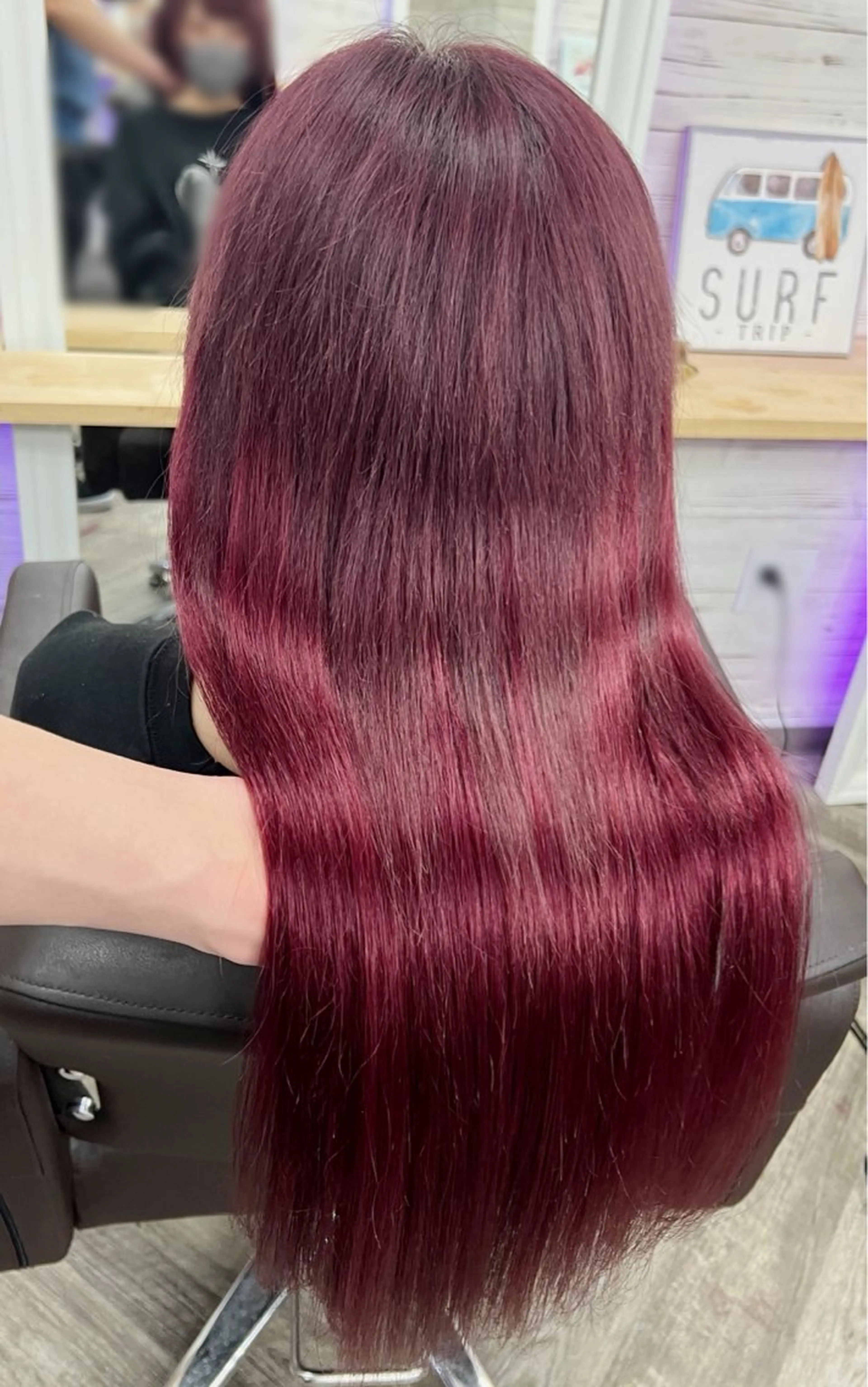 セミロング カラー ヘアアレンジ シールエクステ ブリーチ ピンクカラー エクステ 枝毛カット＆髪質改善 満足NO.1岡しゃんのヘアスタイル