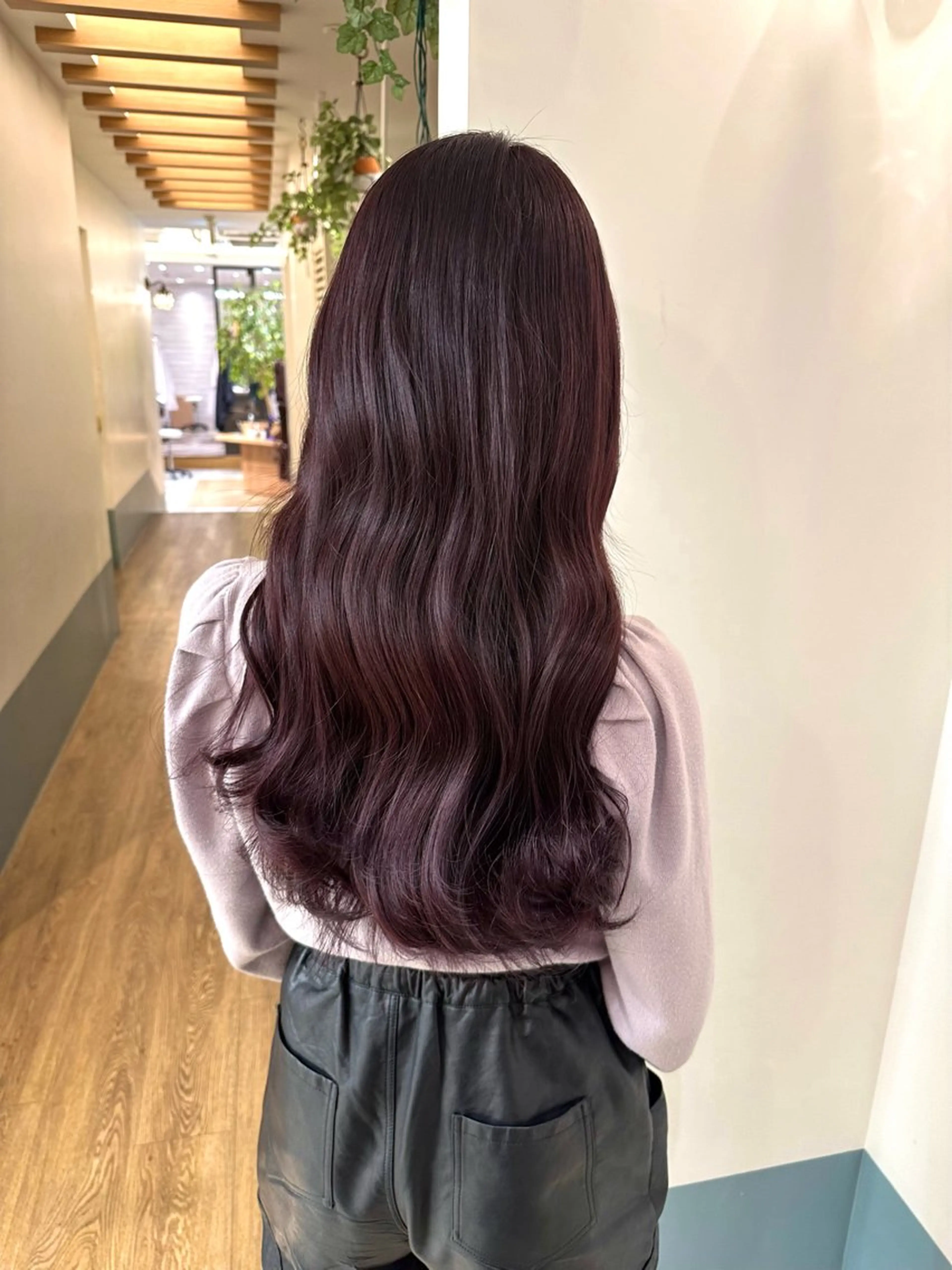 ロング カラー ブリーチ ラベンダーカラー ラベンダーピンク ピンクカラー ヘアカラー トリートメント 安丸 結夏のヘアスタイル