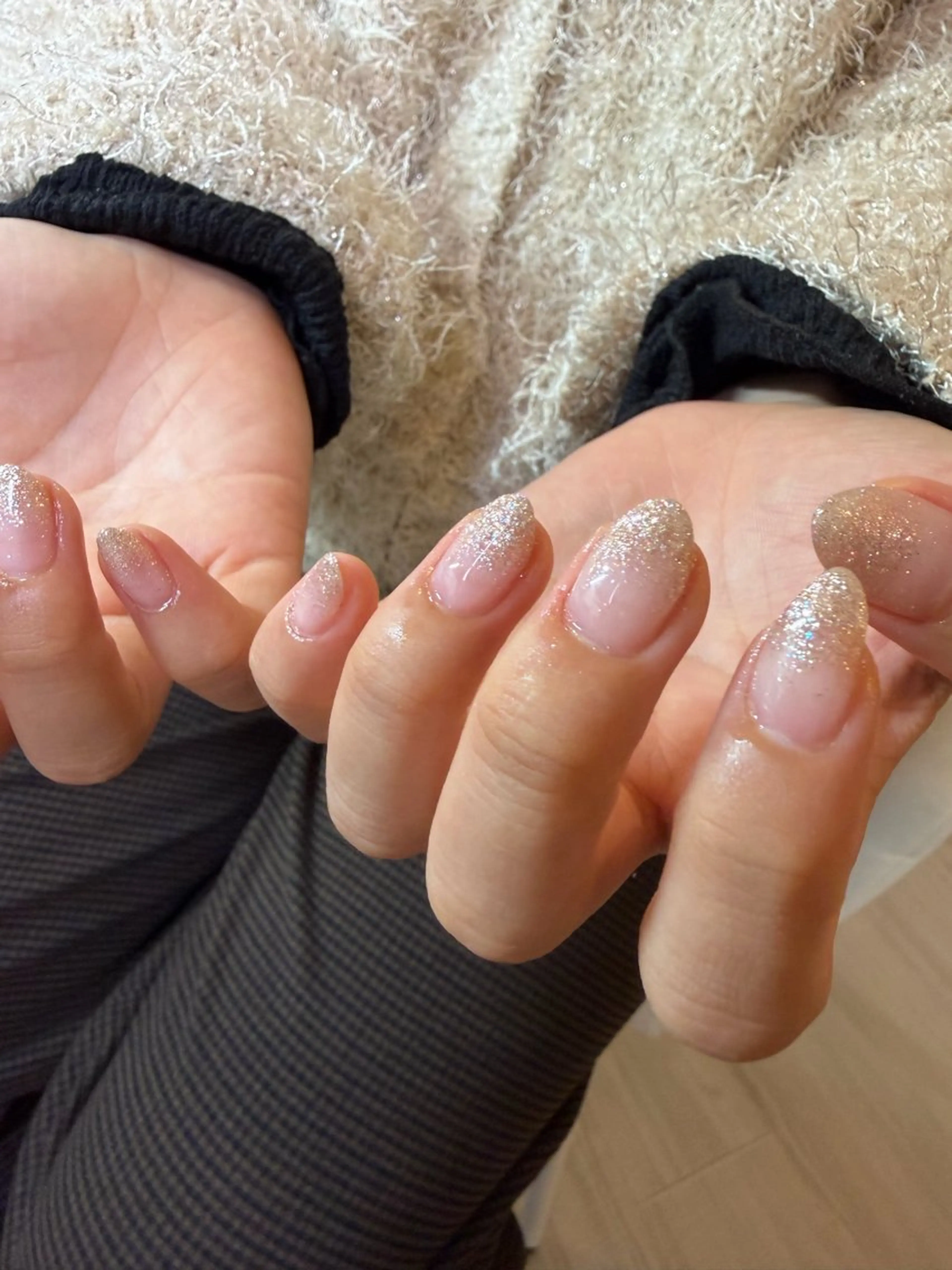 ネイル グラデーション ラメ(グリッター) ラメグラデーション ハンドネイル LYLY mayukaのネイルデザイン