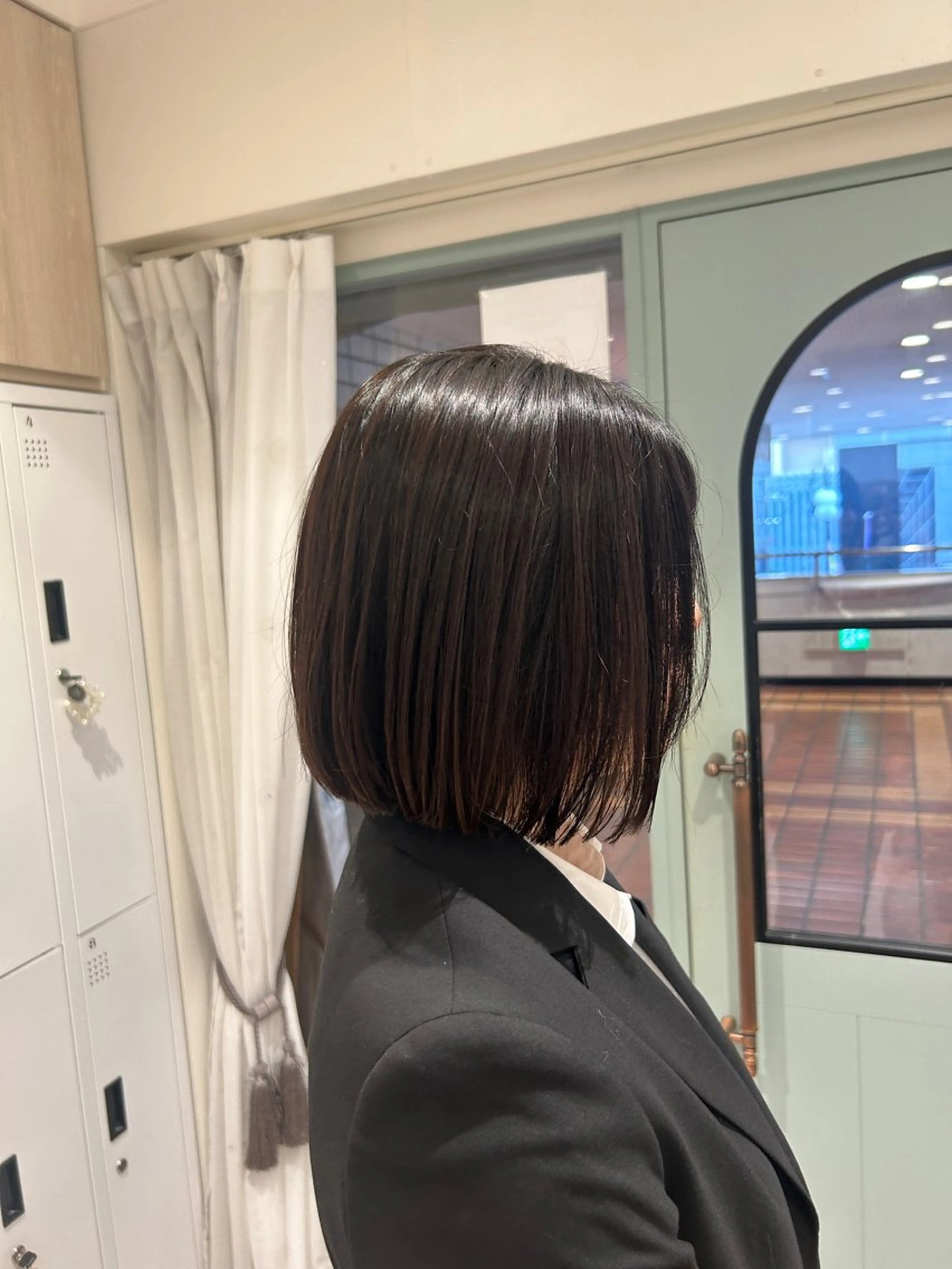 ミディアム カット SALOWIN 下北沢所属・女性のための美容師/ 下北沢/ヨシダモモカのヘアスタイル