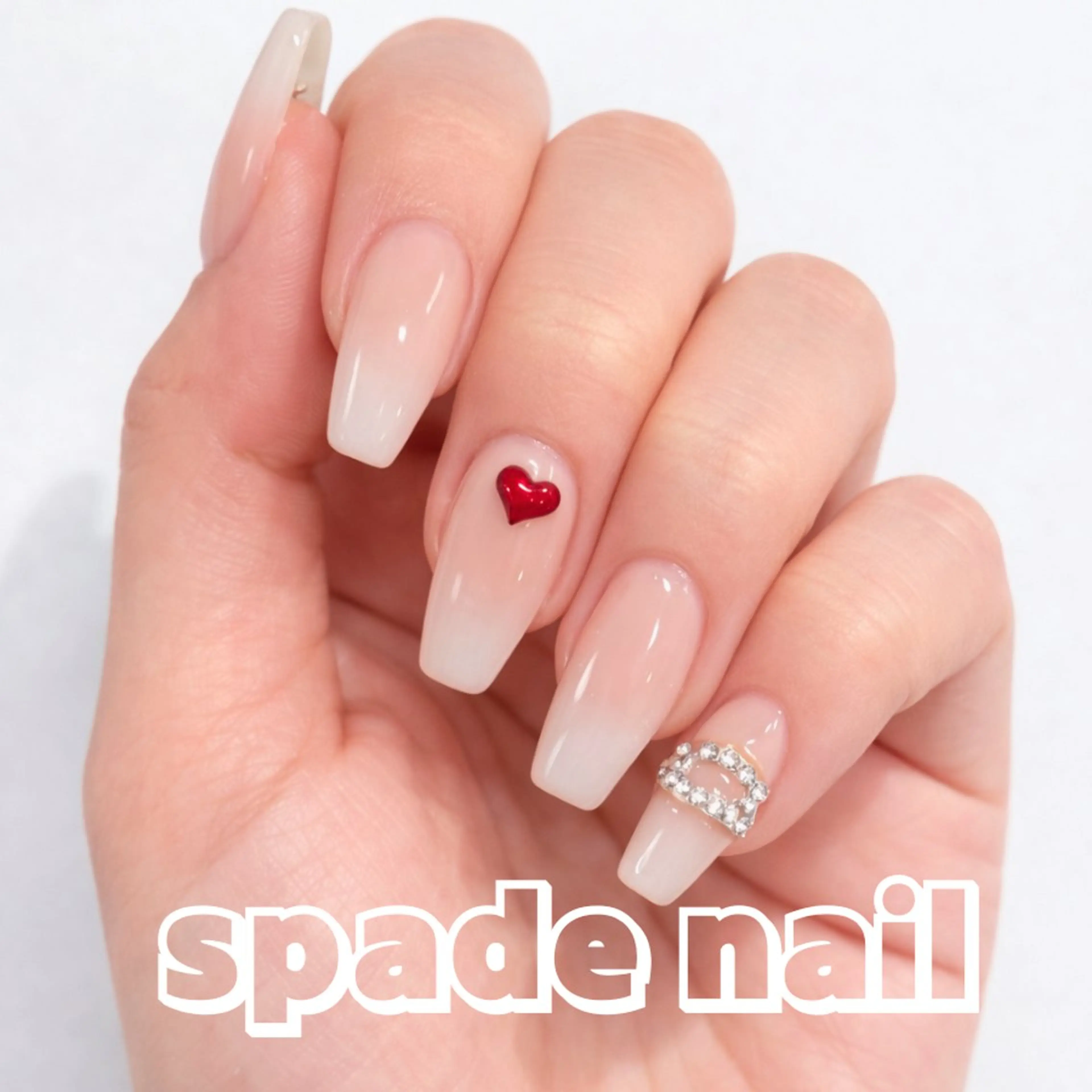 グラデーションネイル(すらっと手元美人に…)¥5500の写真