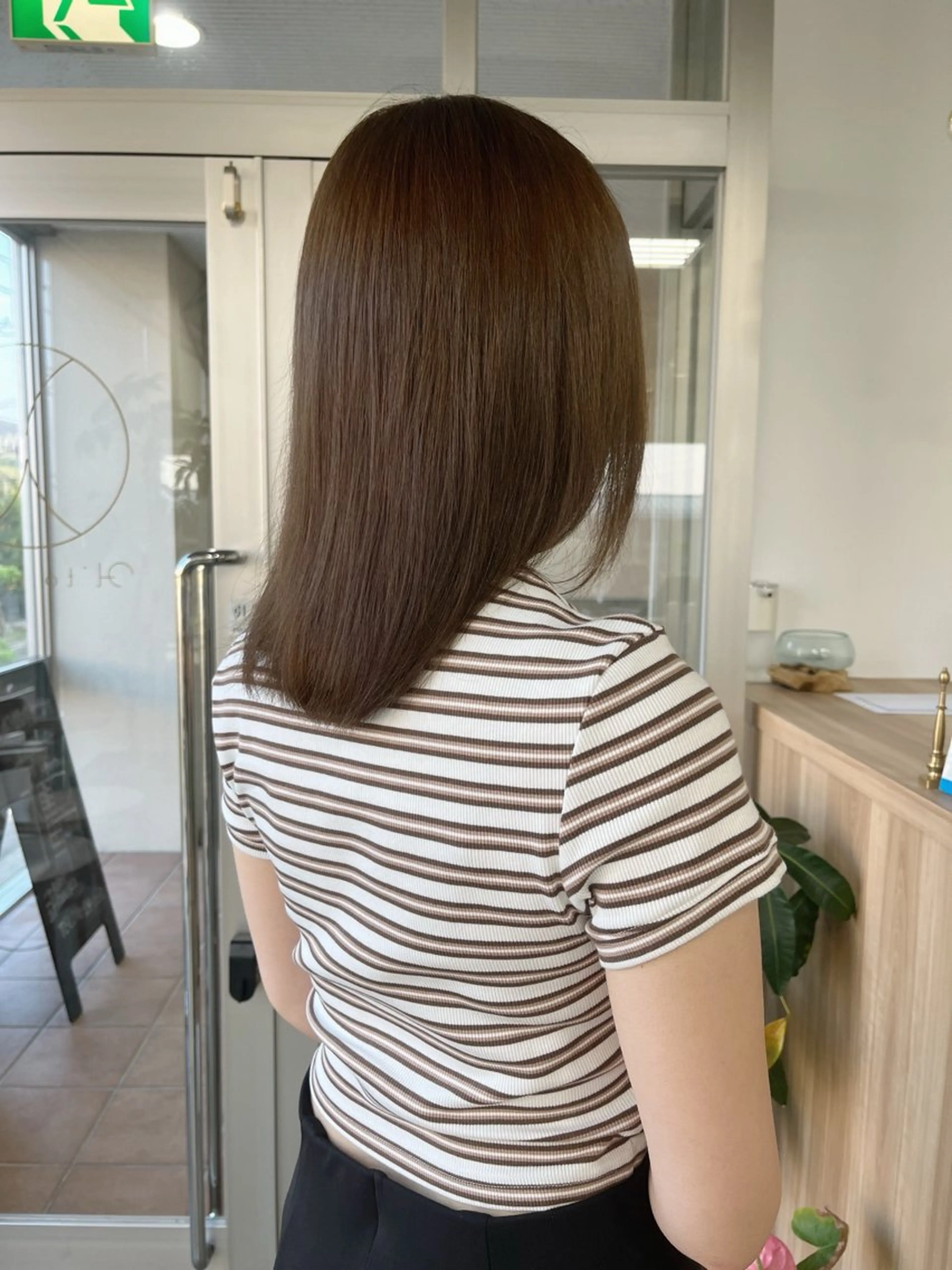 ミディアム カラー ヘアカラー 榎本 亜衣のヘアスタイル