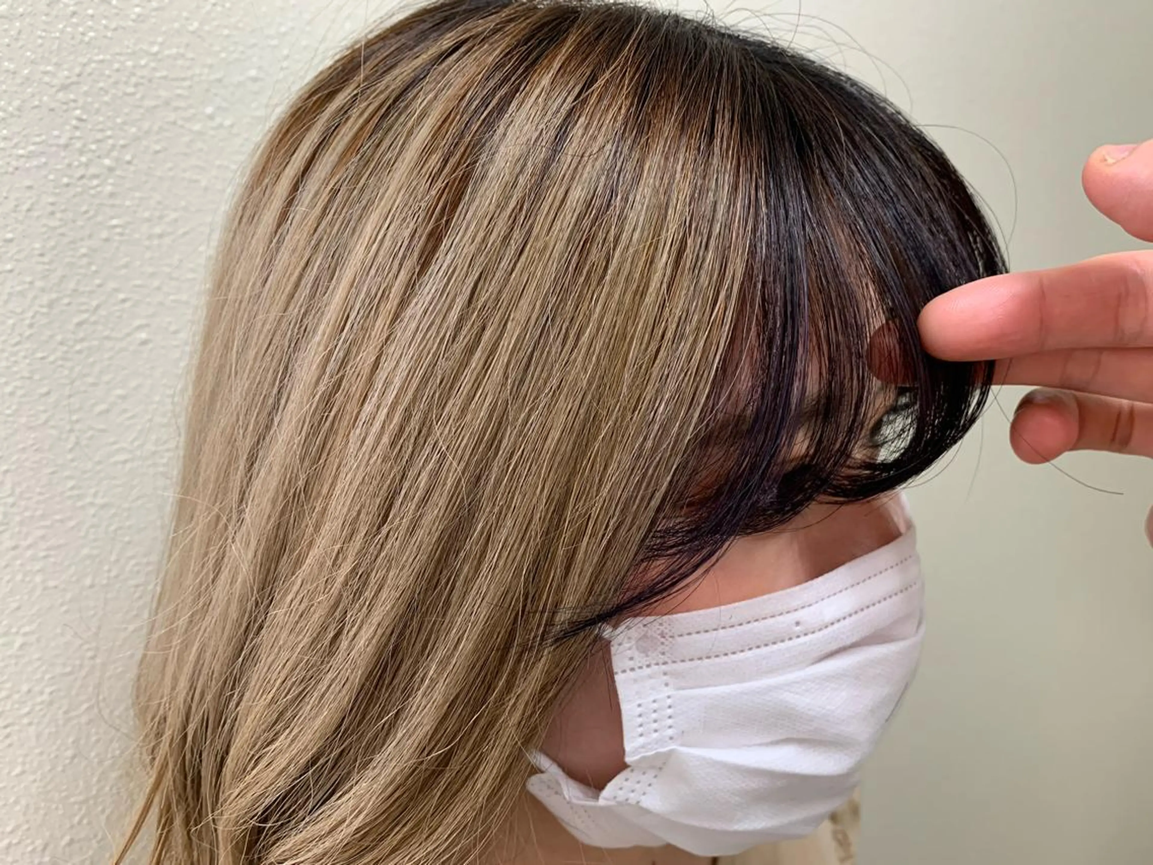 ミディアム カラー パーマ ヘアアレンジ メンズ キッズ ネイル マツエク・マツパ 切りっぱなしヘアボブ ミディアムヘアRYOのヘアスタイル