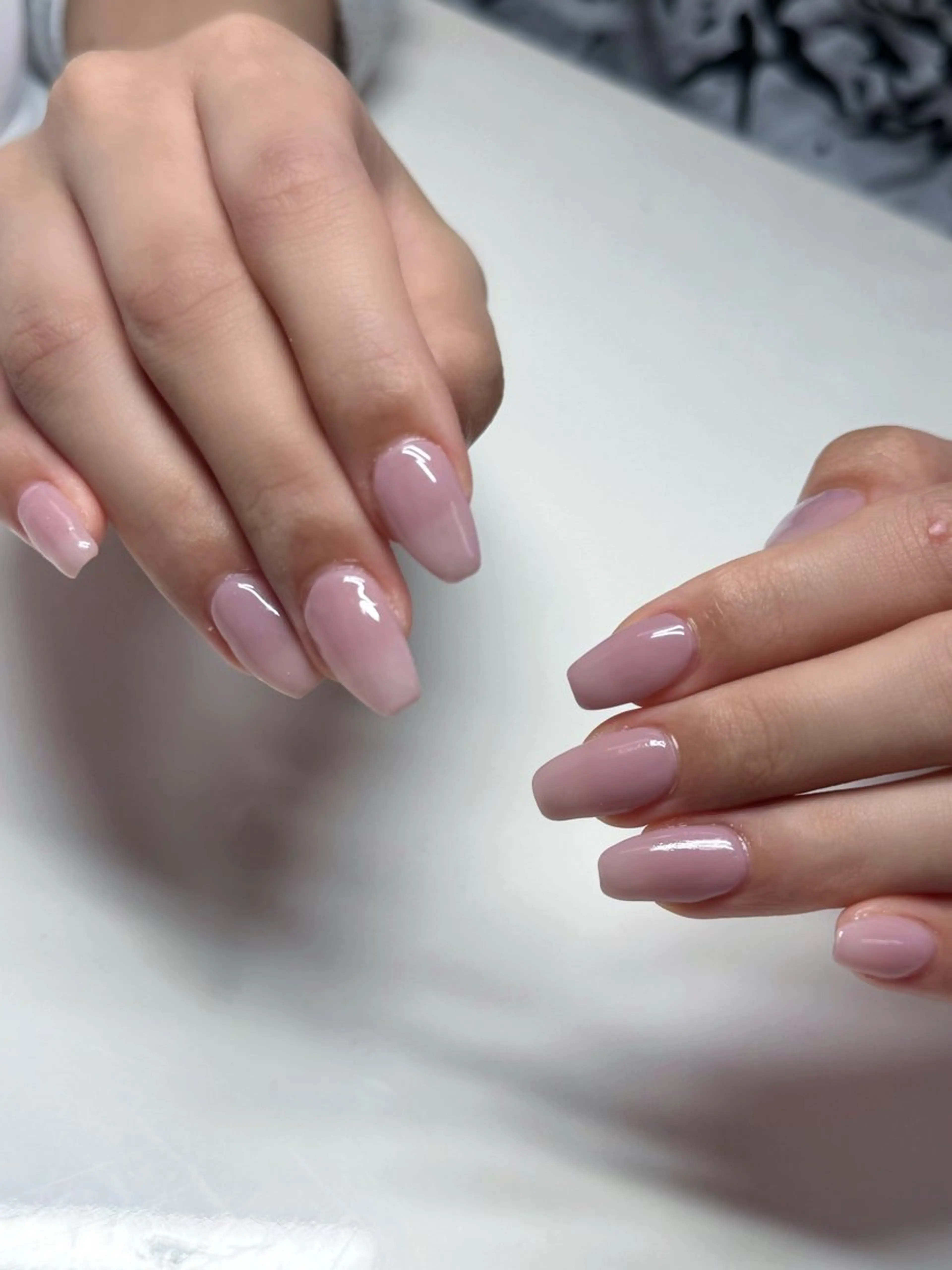 ネイル ブルー ピンク ハンドネイル 奥岡 花恋のネイルデザイン