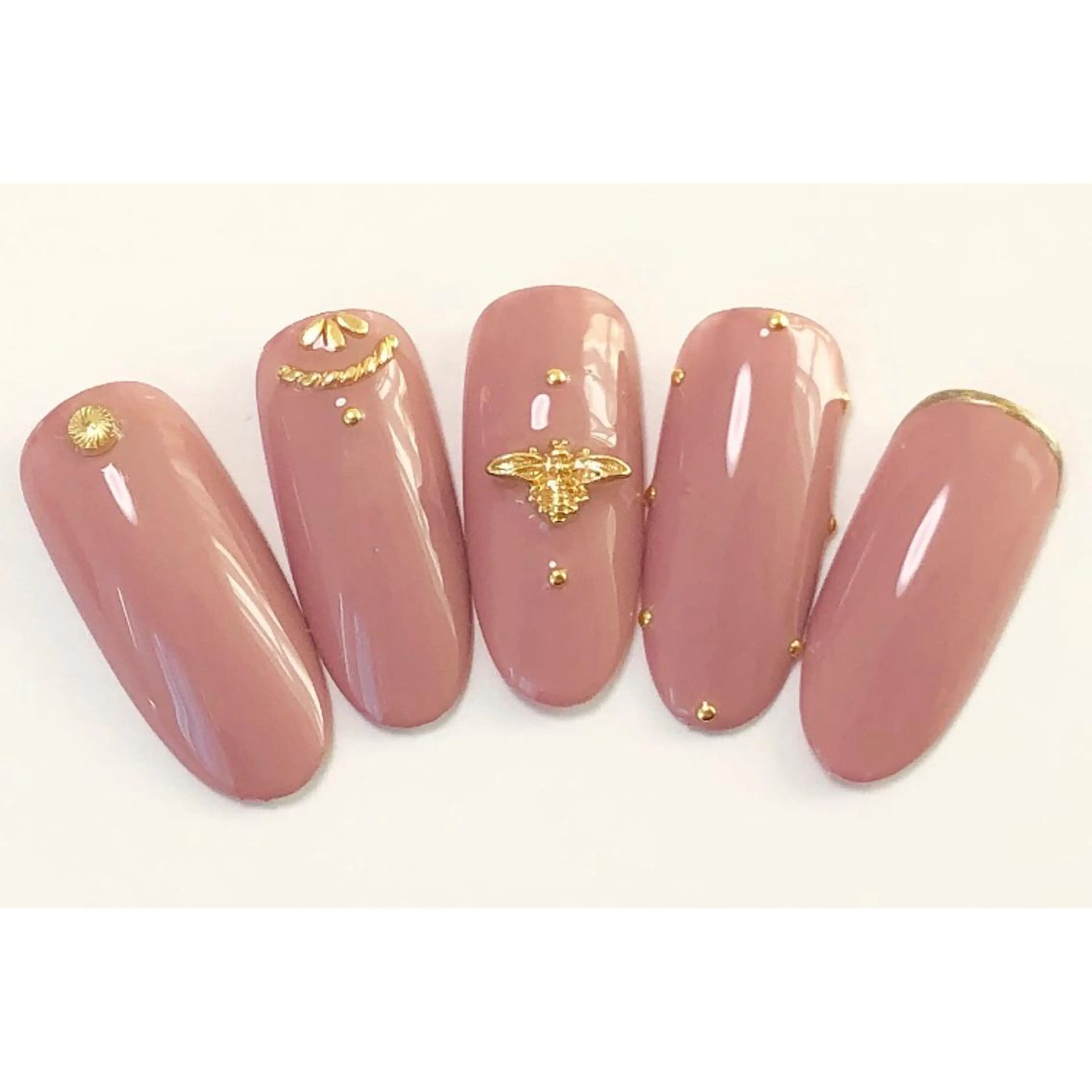 ミディアム ネイル Toujours nail所属・Toujours / nijinaのネイルデザイン