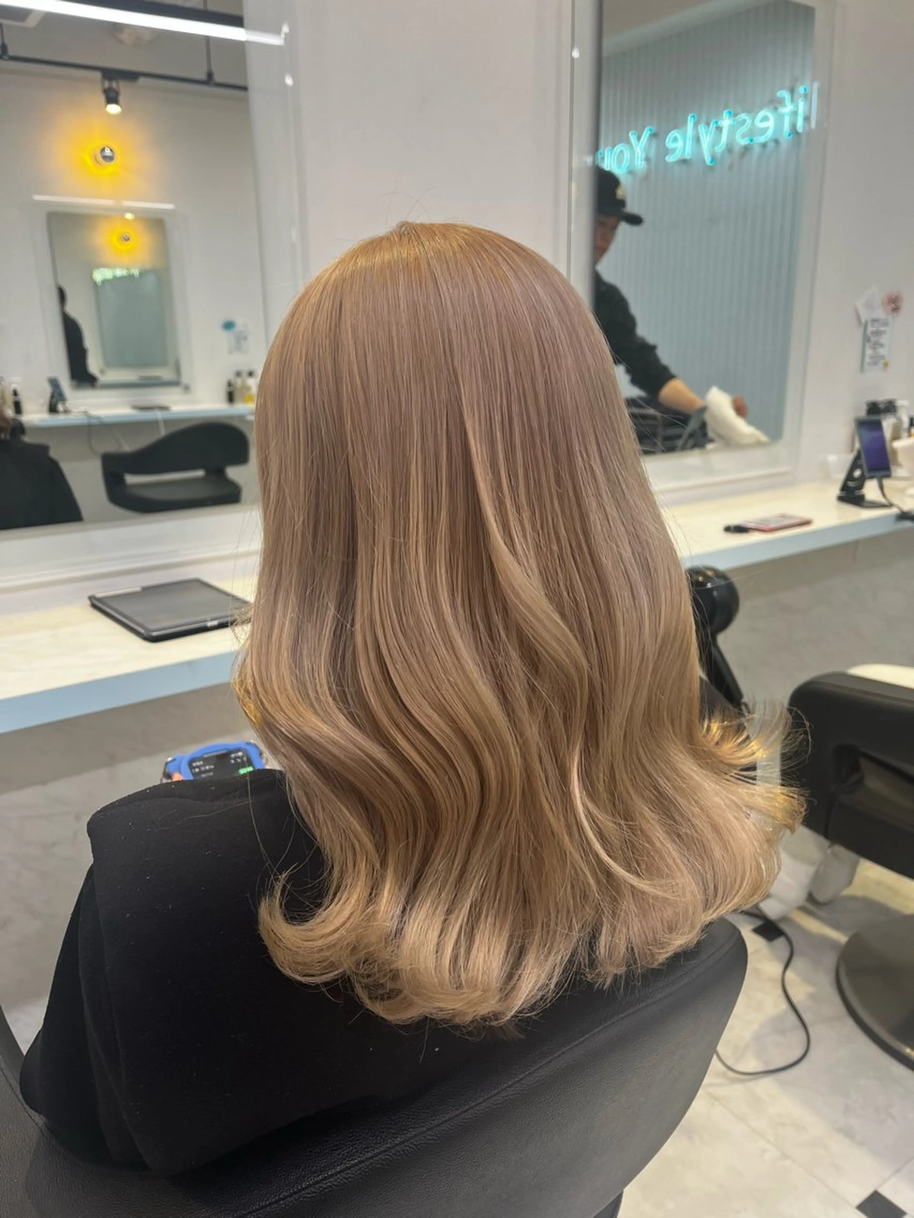 ロング カラー ヘアカラー トリートメント ブリーチカラー 🩵MIZUKIのヘアスタイル