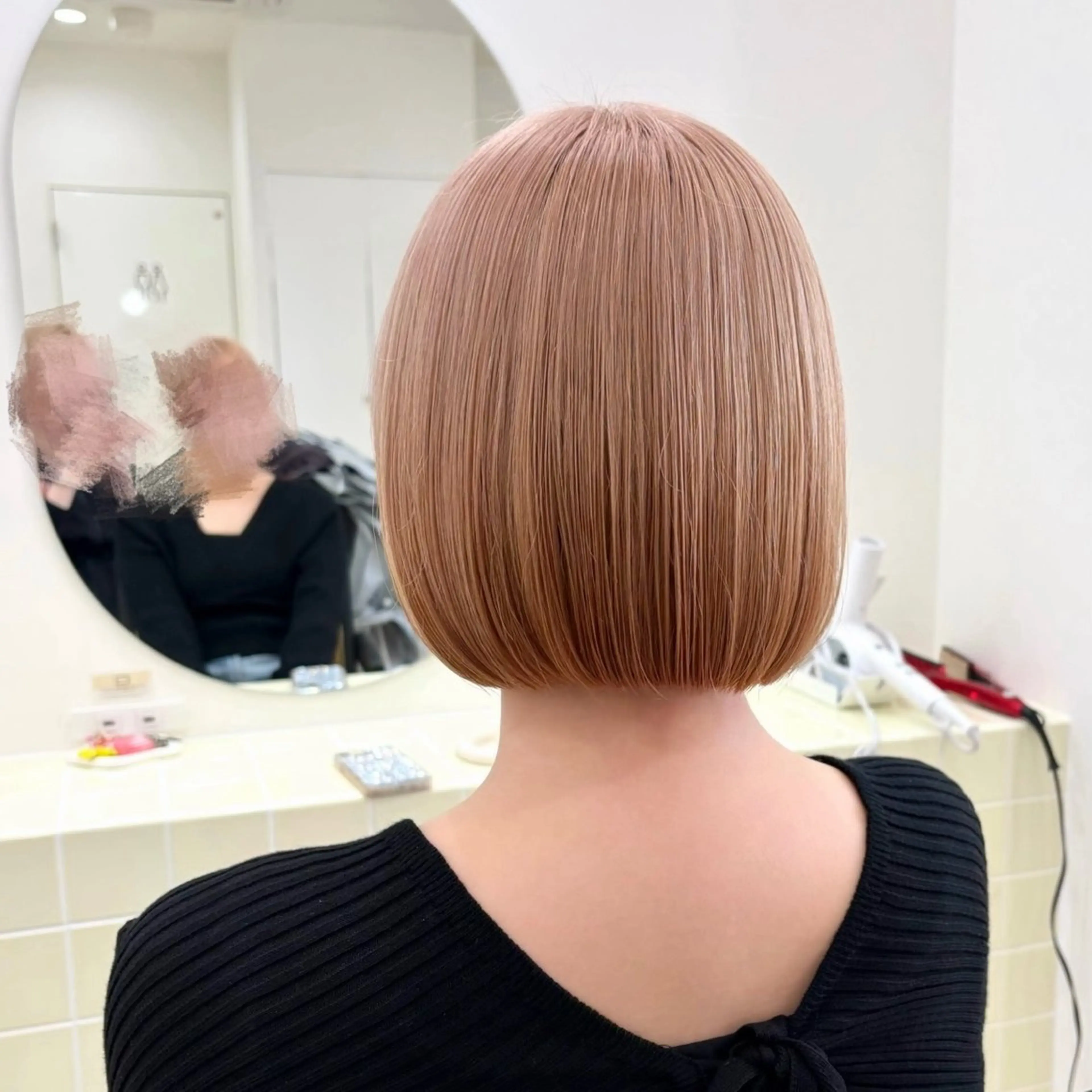 ショート カラー 切りっぱなしボブ ベージュカラー ブリーチ ダブルカラー ミルクティーベージュ カット ヘアカラー トリートメント ボブ/ショート特化/ 船橋徒歩2分/ERIのヘアスタイル