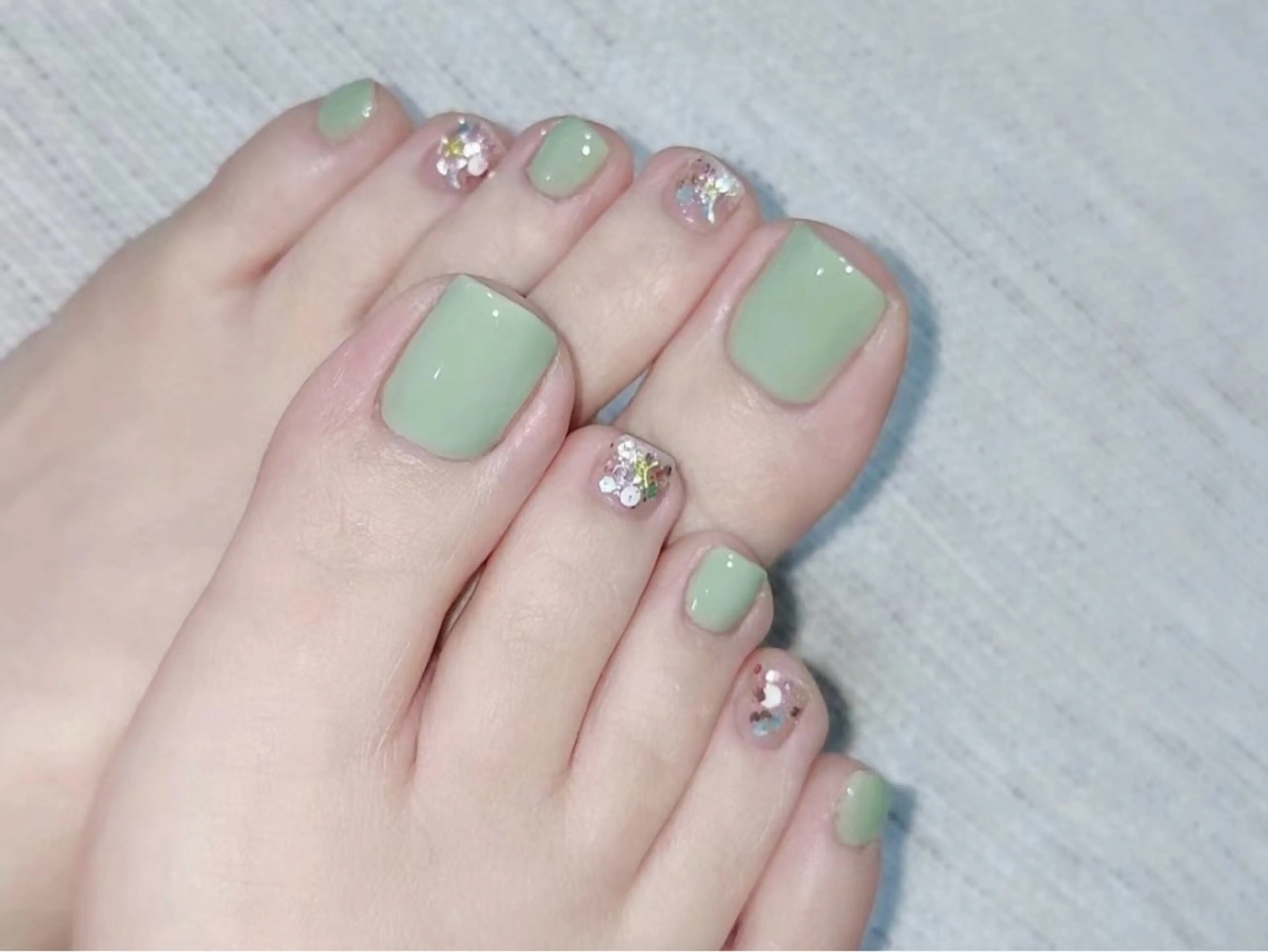 ネイル 成人式 フレンチネイル ジェルネイル グラデーション マグネットネイル フットネイル Rika  nail cocoのネイルデザイン