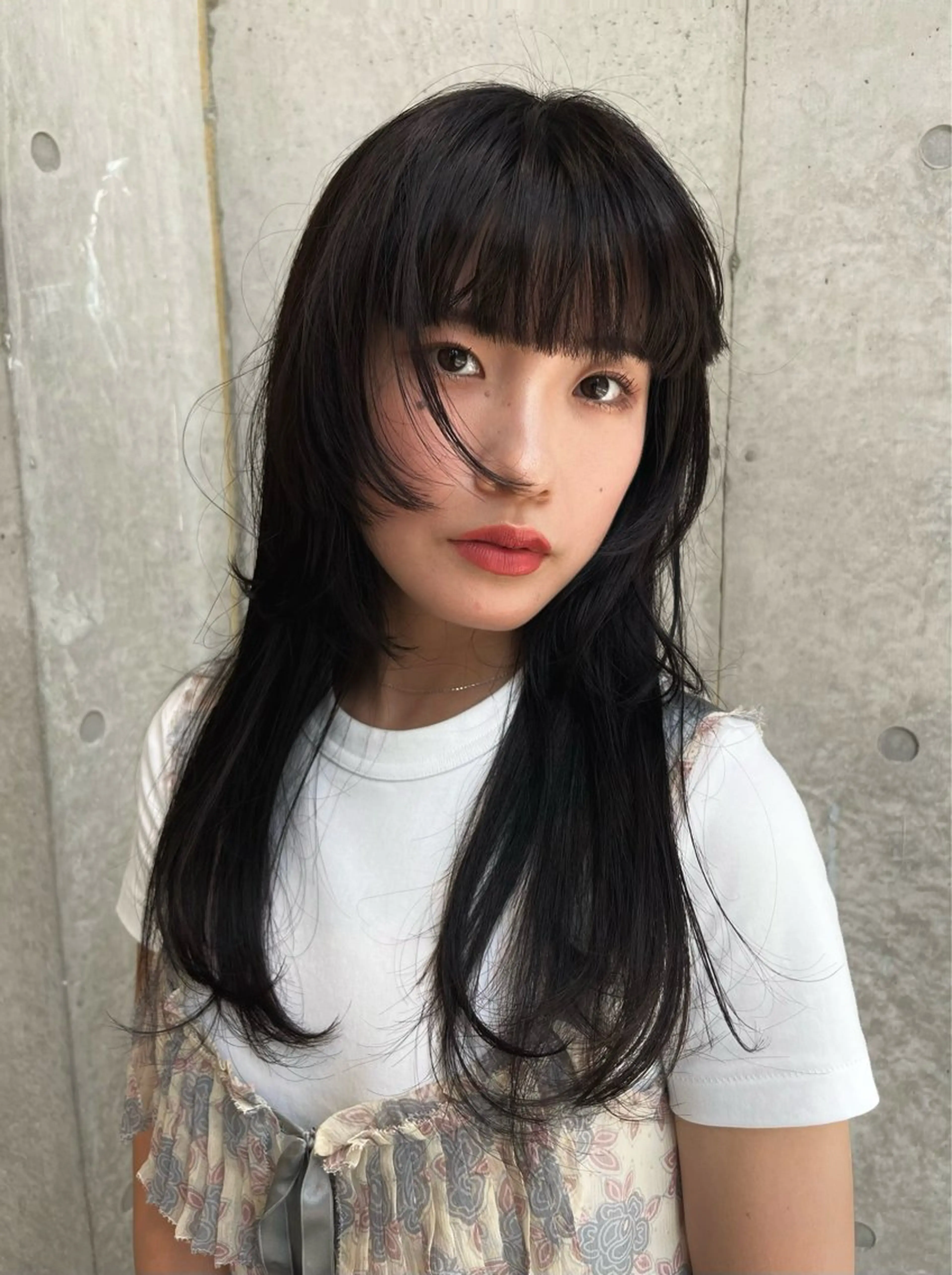 ロング カラー レイヤーカット/ 酸性ストレート梅田のヘアスタイル