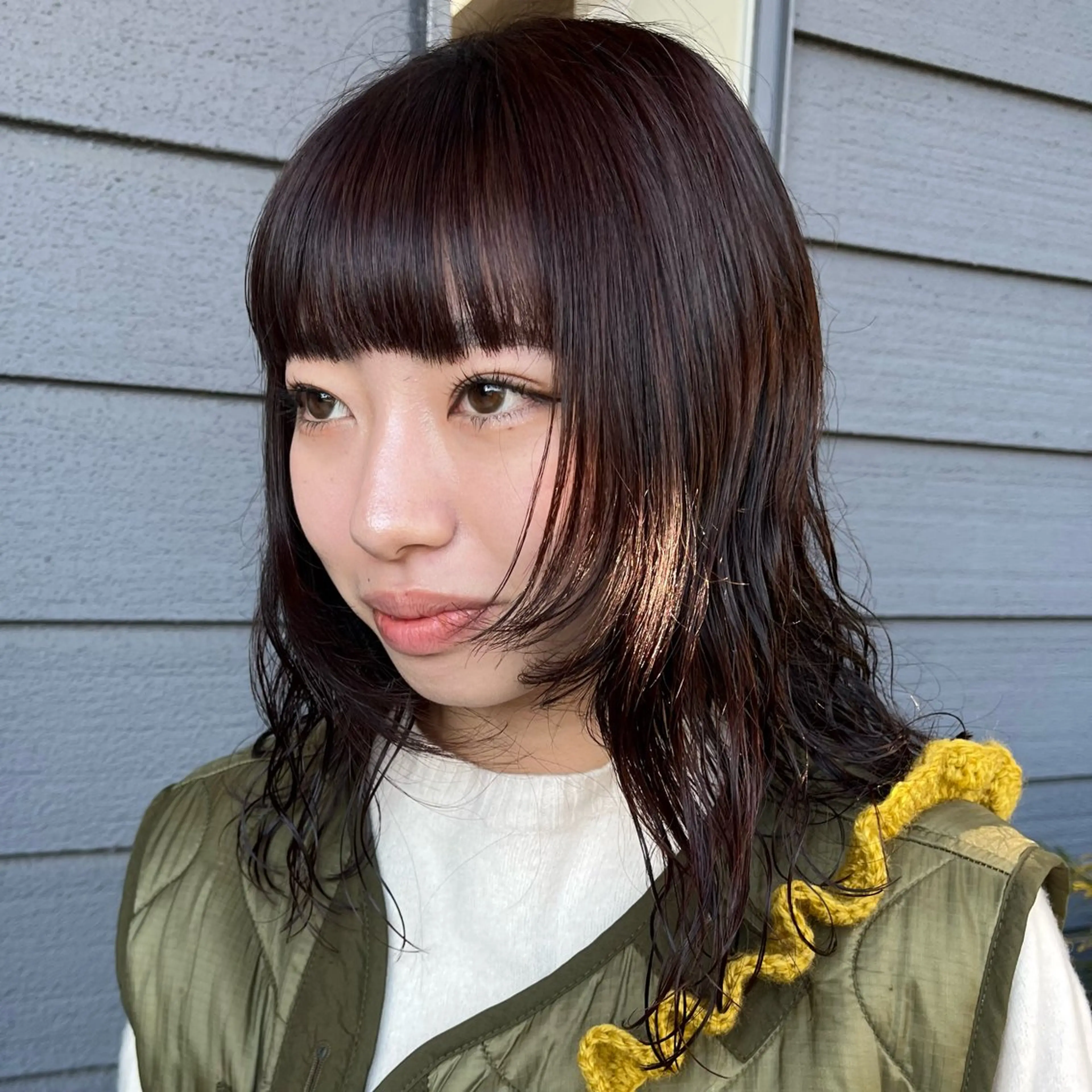 ミディアム カラー パーマ ミディアムパーマ レイヤーカット シマダ ユウナのヘアスタイル