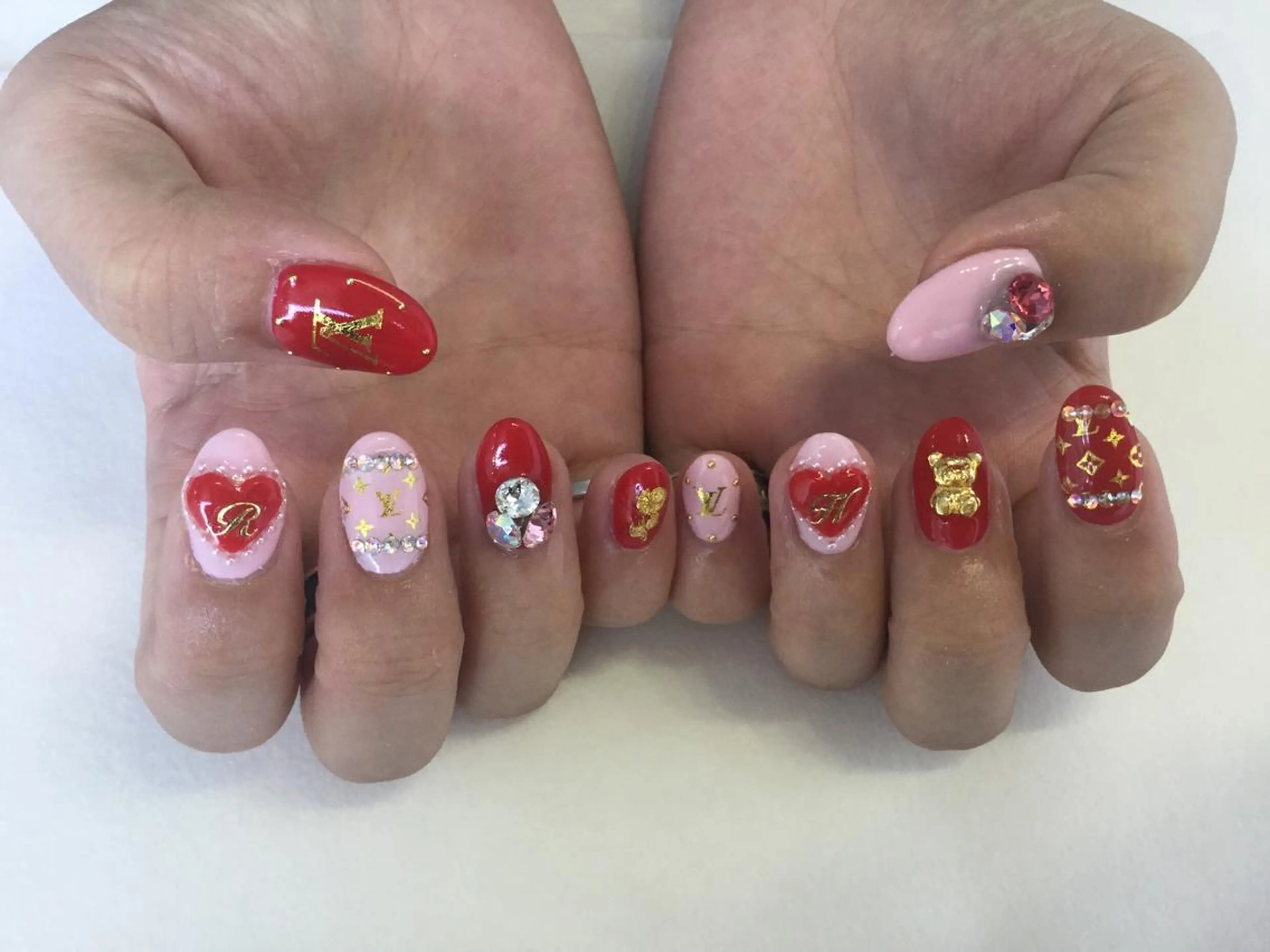 ネイル ハンドネイル 💎🐰 saki. m 🐰💎のネイルデザイン