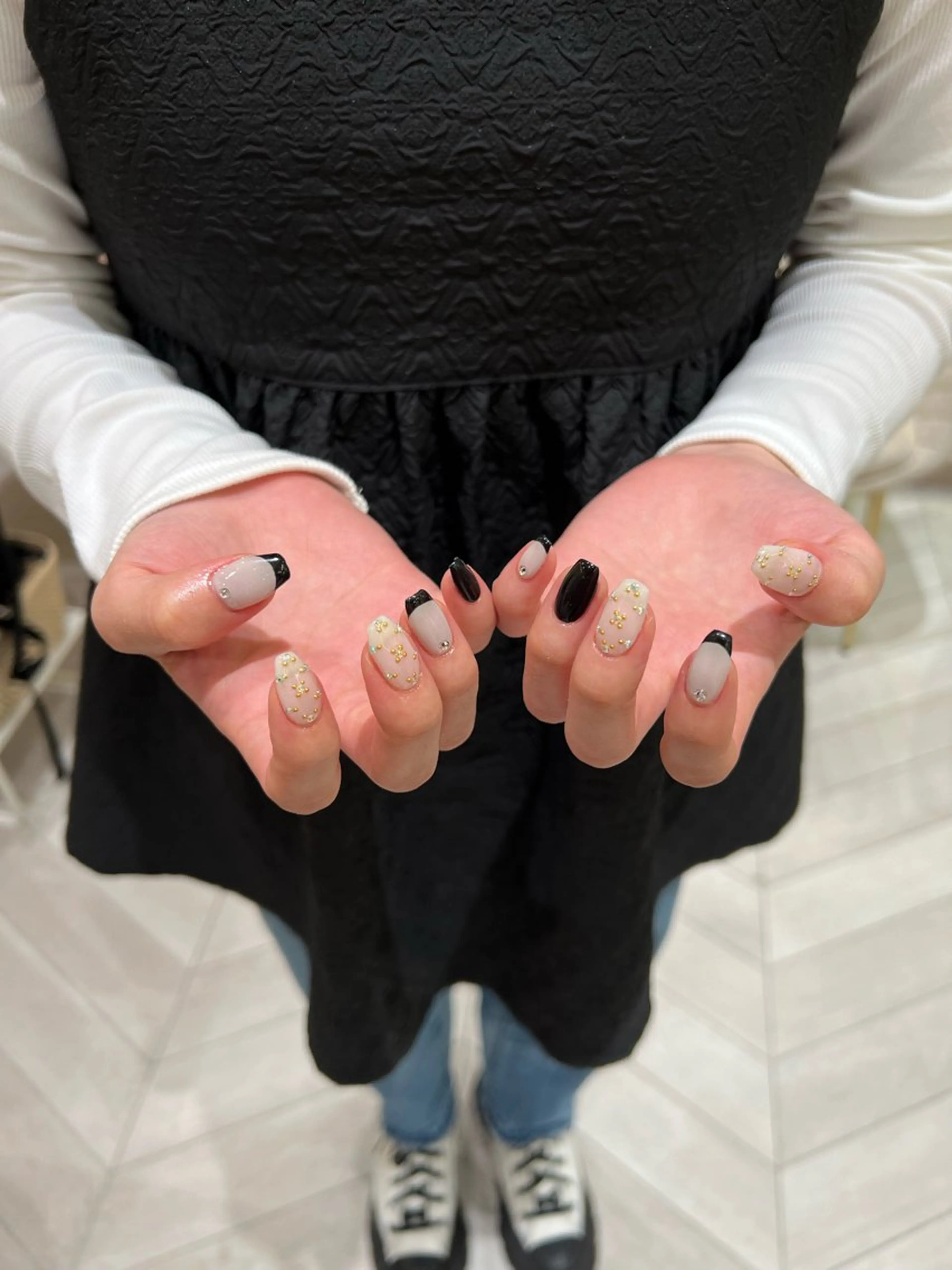 ネイル フレンチネイル ジェルネイル パラジェル シンプルネイル 冬ネイル ハンドネイル 酸性ストレート人気 No,1/カスミ🩰のヘアスタイル