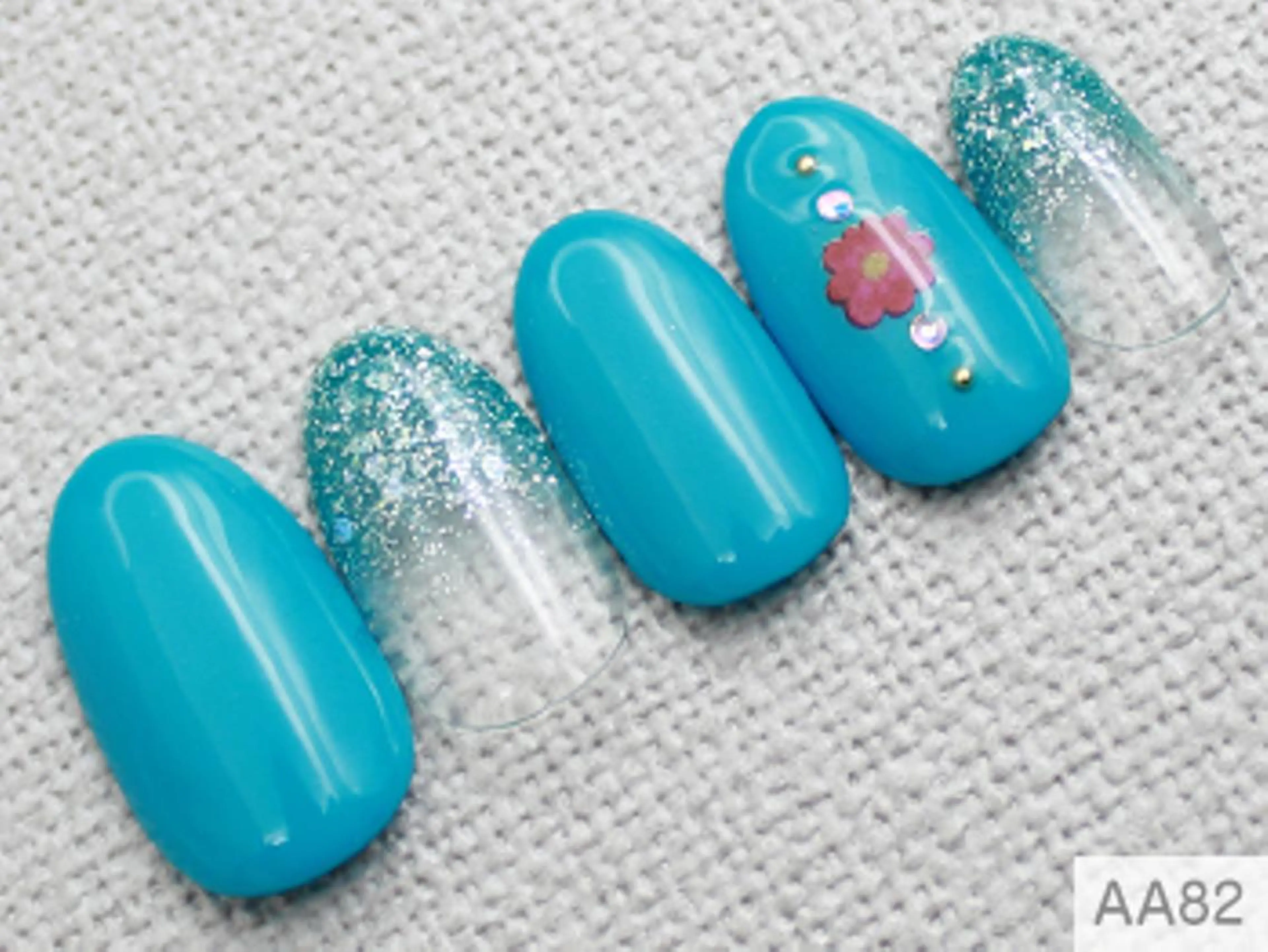 ネイル ジェルネイル マグネットネイル 🤍 Jan🤍のネイルデザイン