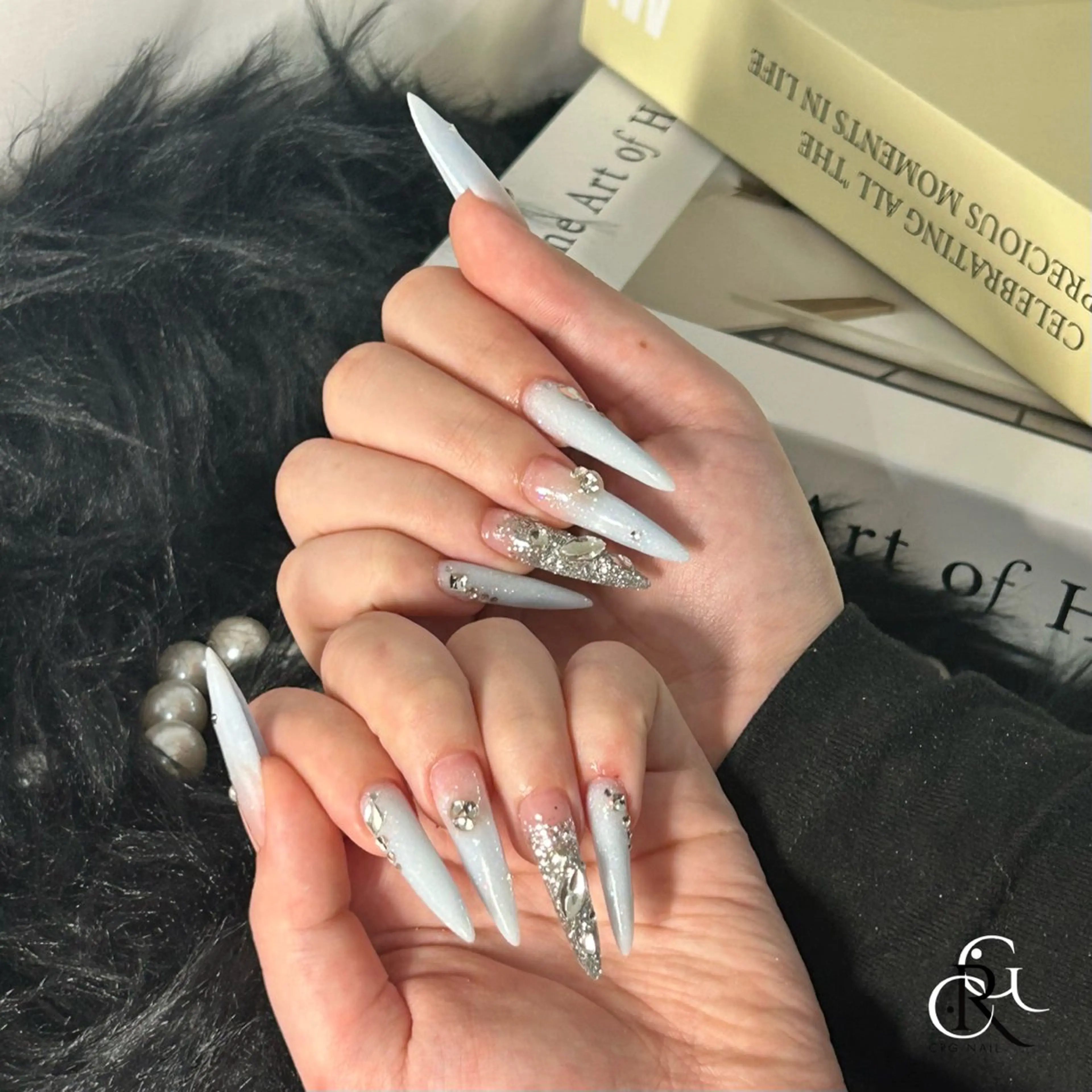 ロング ハンドネイル 美フォルムスカルプ✨ RENAのネイルデザイン