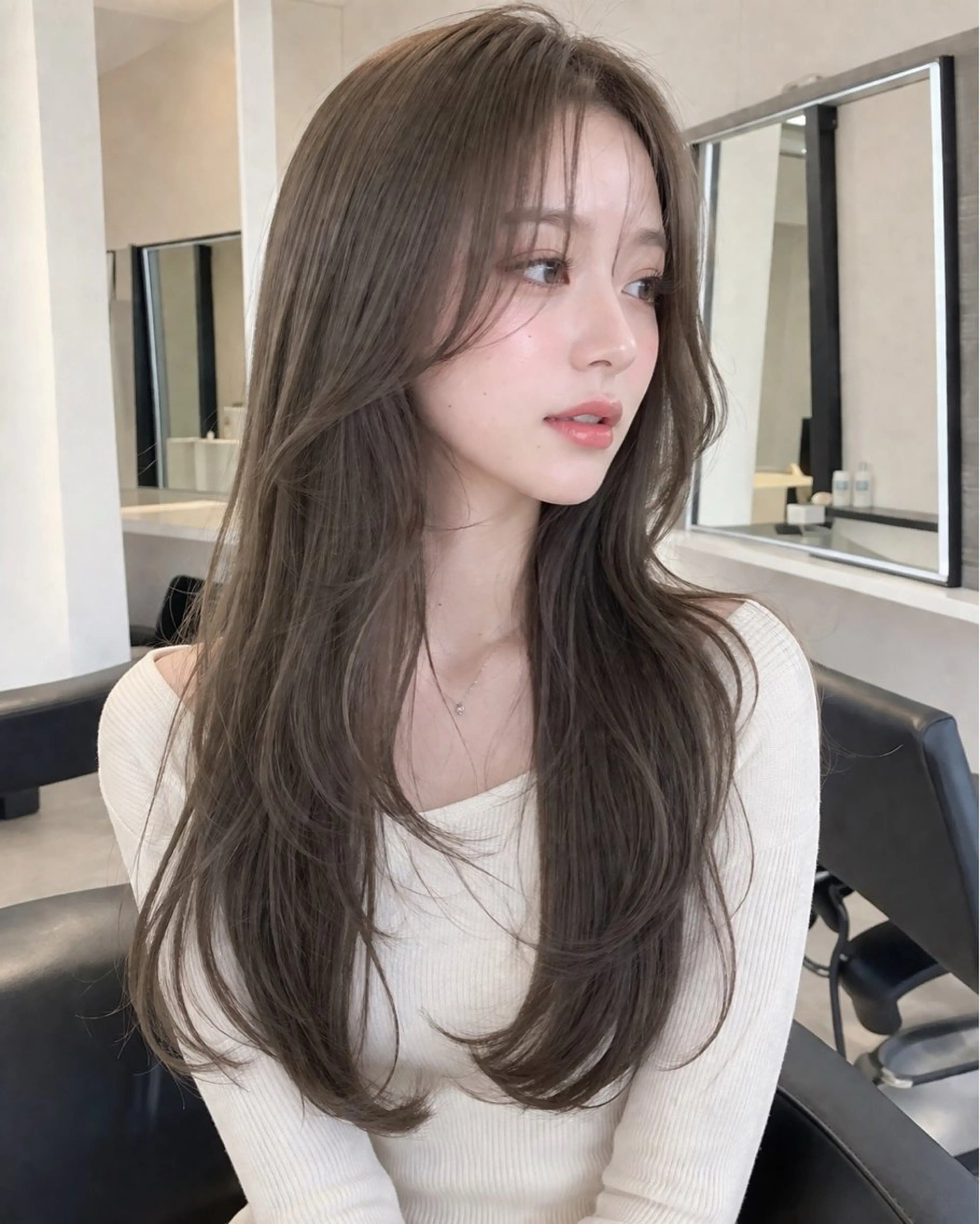 セミロング カラー カット ヘアカラー トリートメント ヘアセット 新宿/韓国ヘア/ 髪質改善ストレートのヘアスタイル