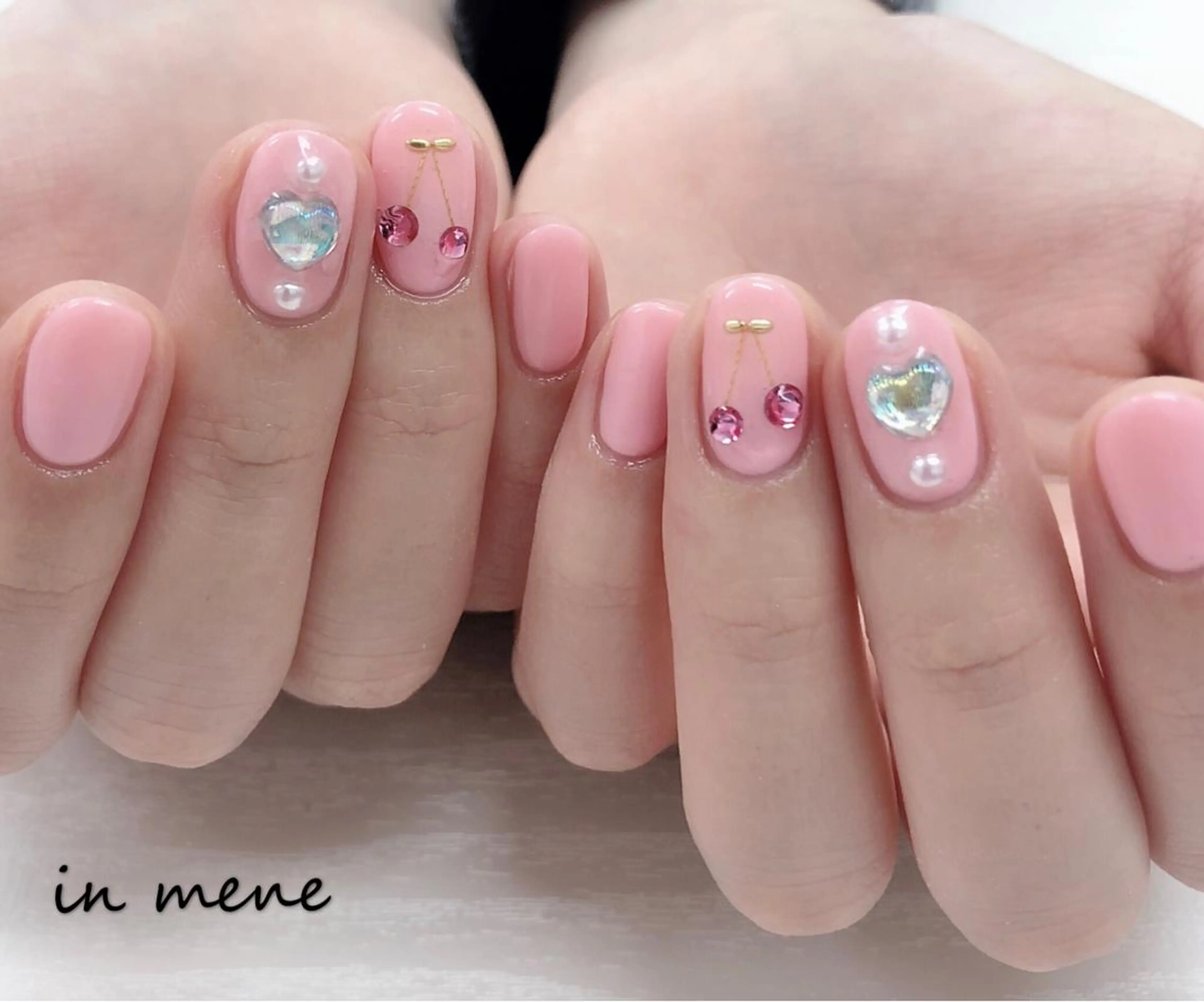 ネイル IN MENEのネイルデザイン