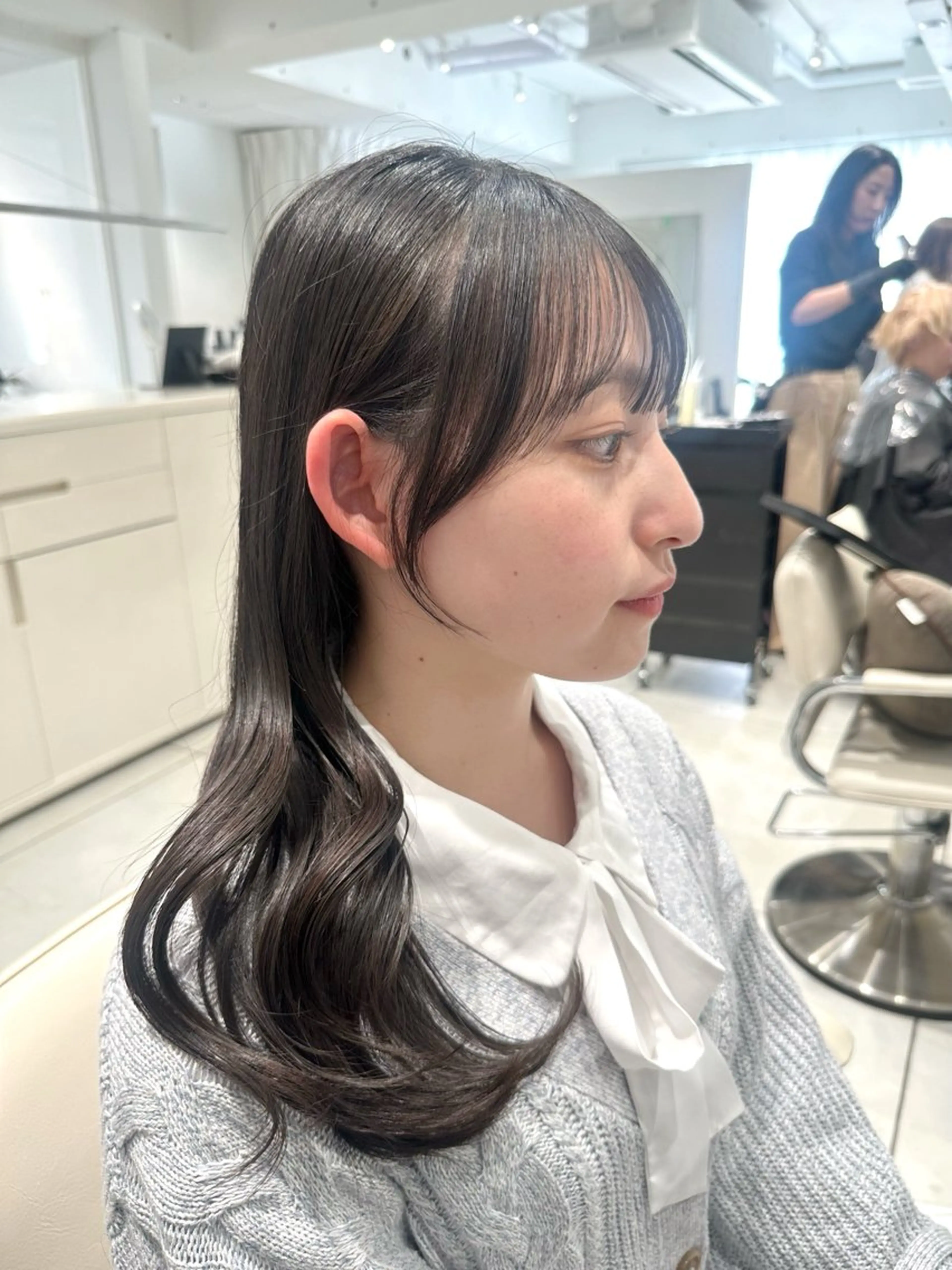 セミロング ヘアカラー トリートメント ヘッドスパ ヘアセット 小顔カット/縮毛矯正 吉田ひろのじょうのヘアスタイル