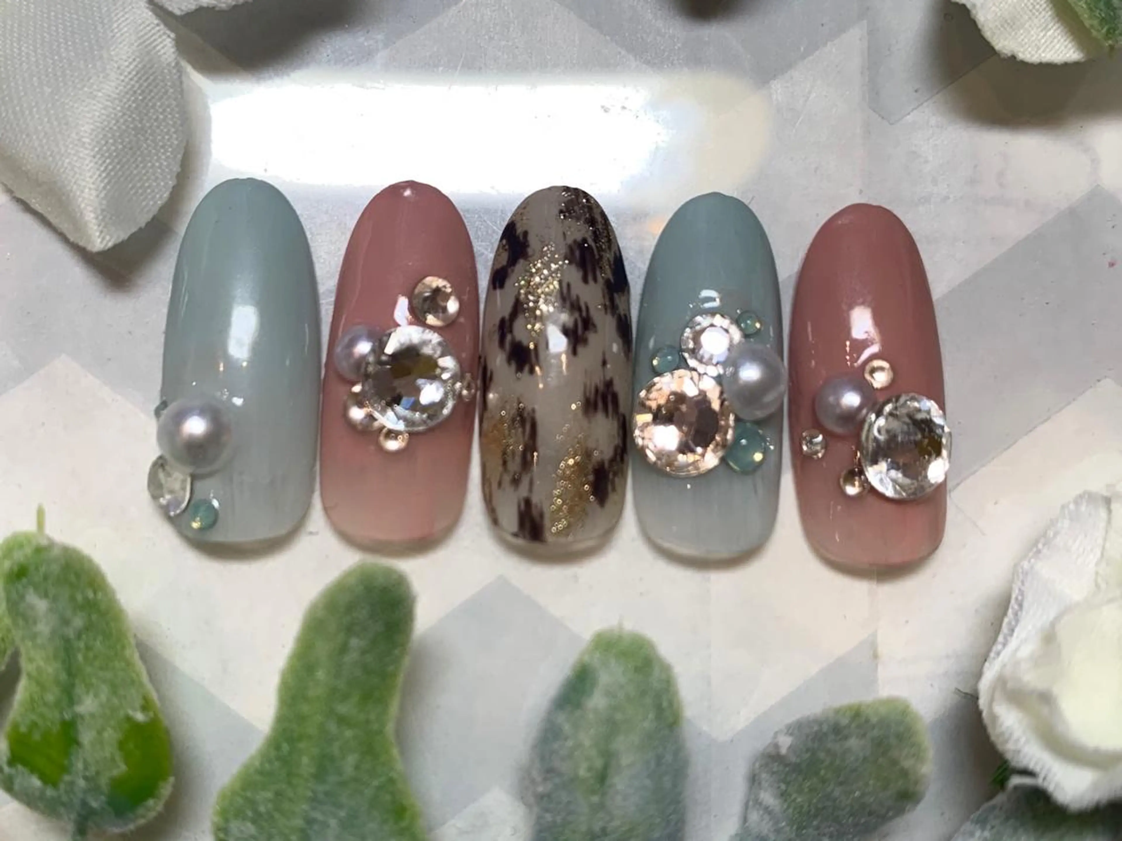 ネイル ASPILEAF所属・アスピリーフ さとみのマツエク・マツパデザイン