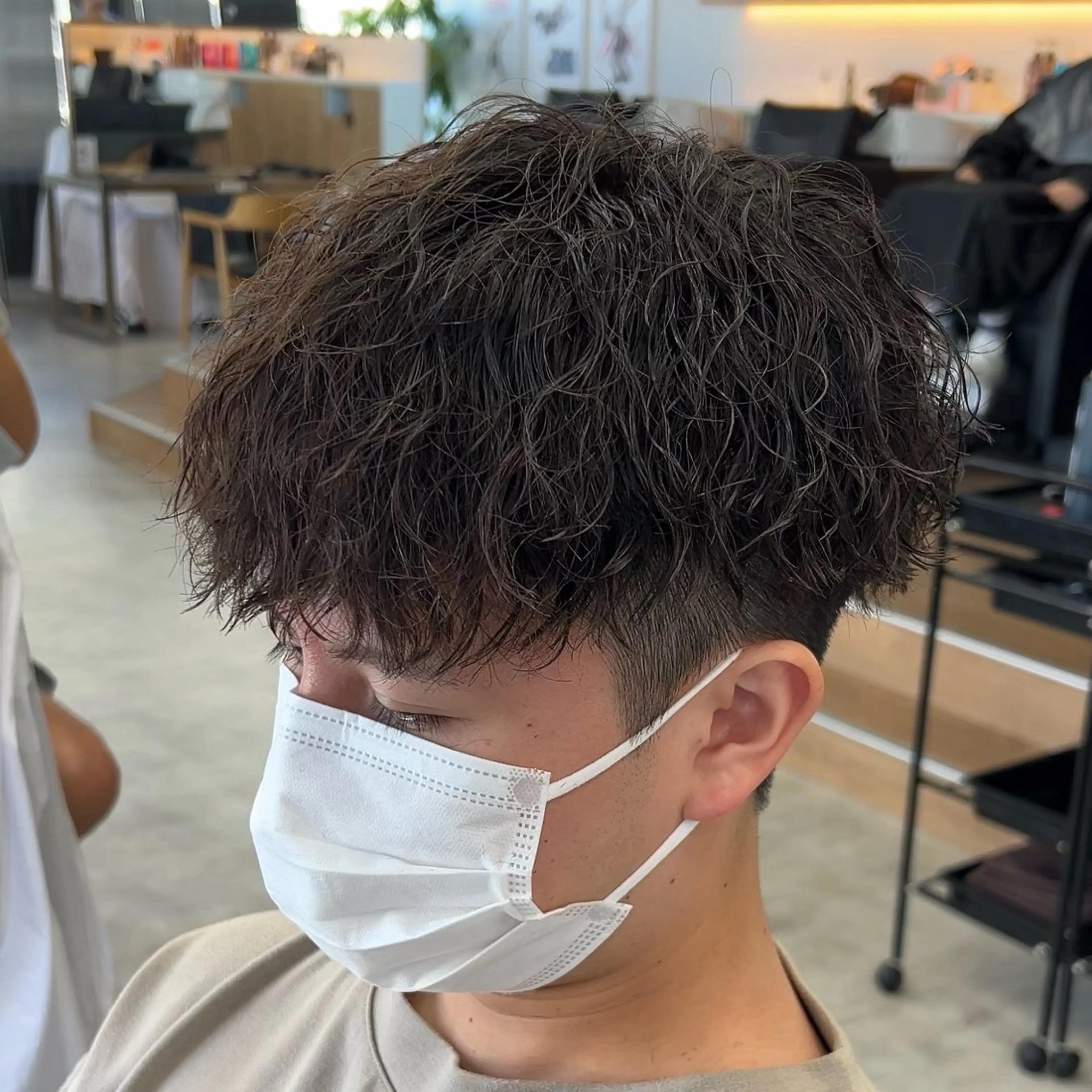 ショート パーマ メンズ メンズパーマ ツイストスパイラルパーマ スパイラルパーマ メンズパーマ/ 新潟駅/佐藤裕のヘアスタイル