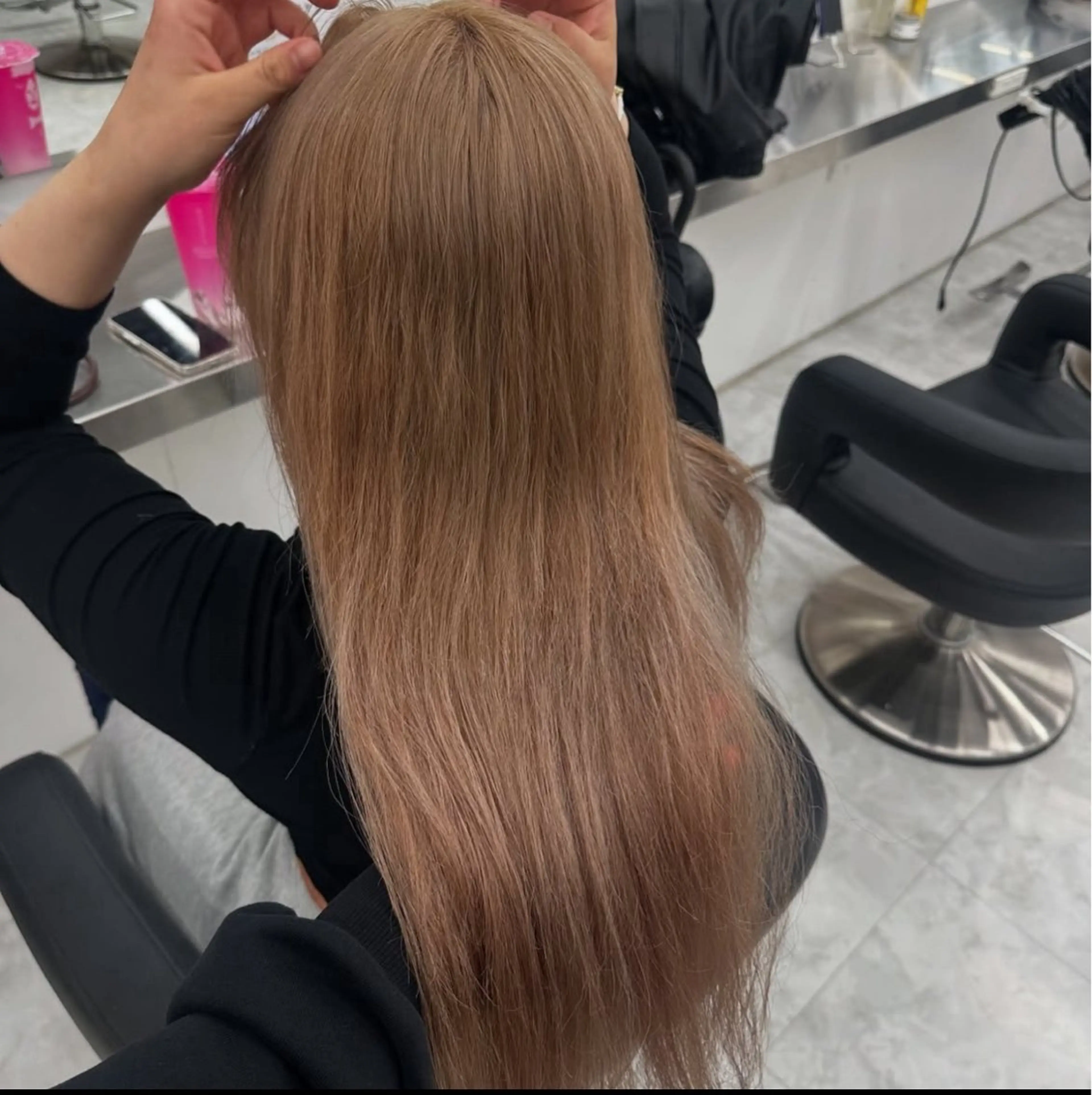 ロング ヘアカラー トリートメント 艶髪ハイトーンカラー 渋谷🎀ririkaのヘアスタイル