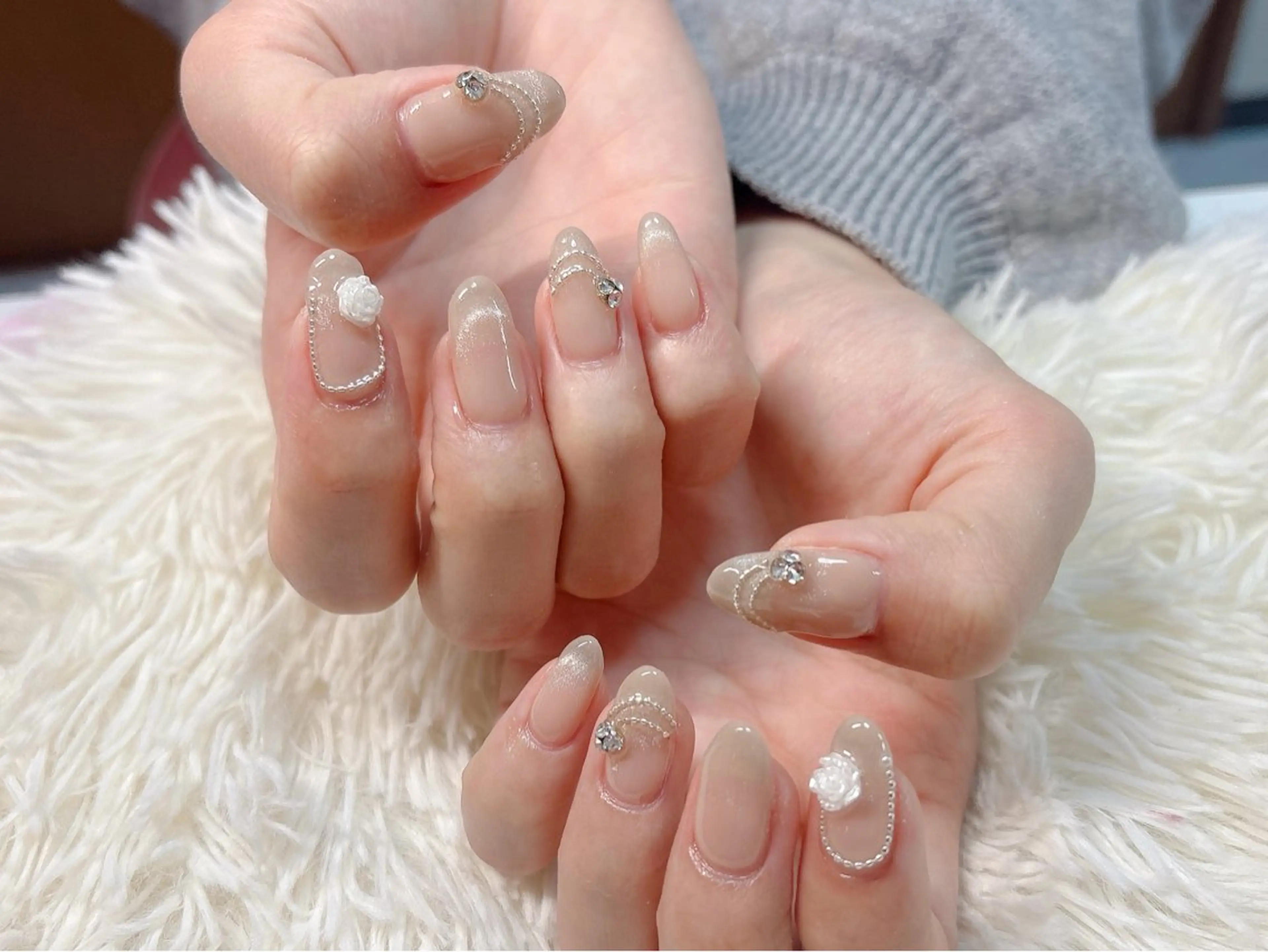 ネイル ハンドネイル パッチリオメメ Lianaのネイルデザイン