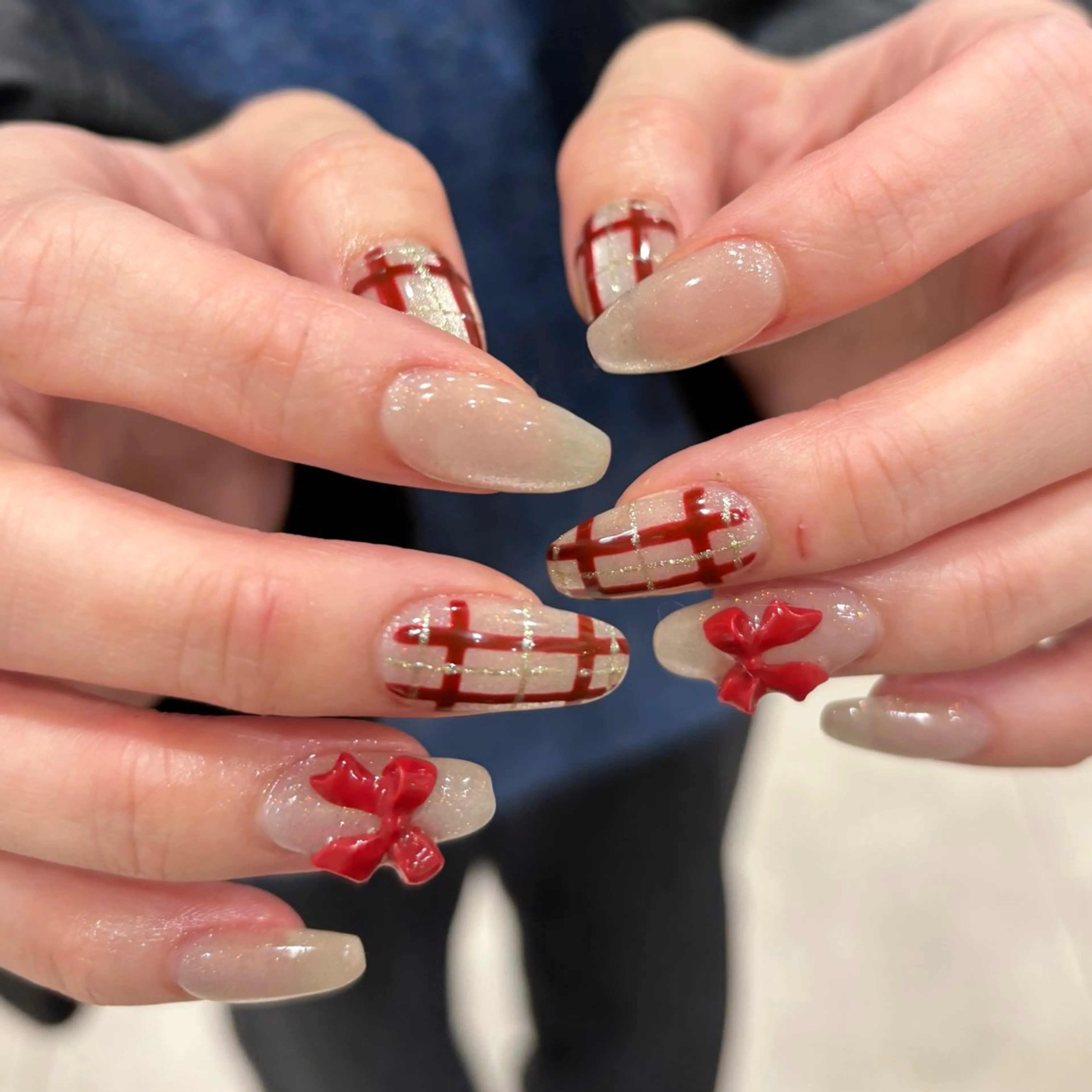 ネイル ガーリー 赤色 ハンドネイル N° nail_ fuyukaのネイルデザイン