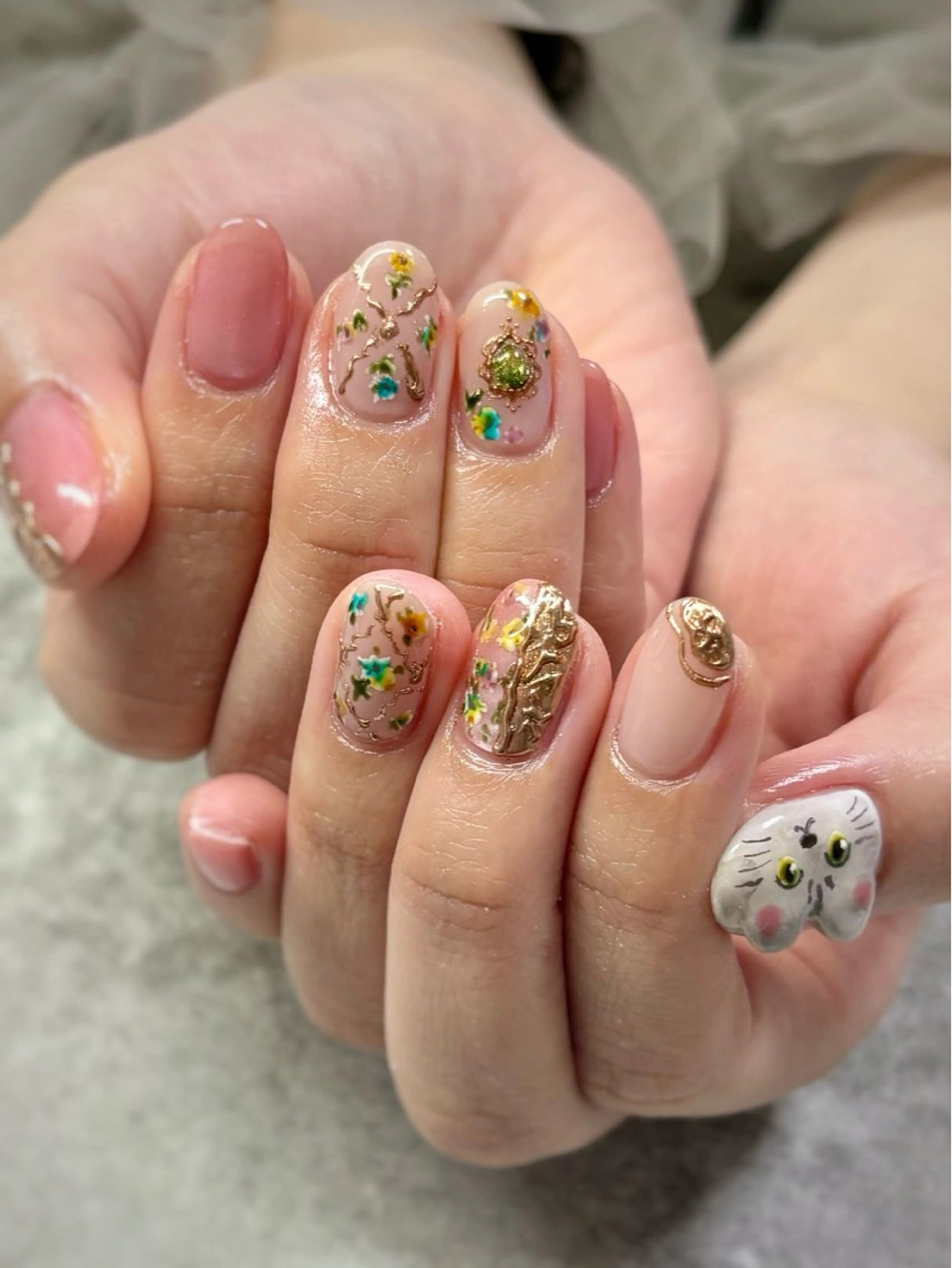 ネイル ハンドネイル FIORITURA Maikoのネイルデザイン