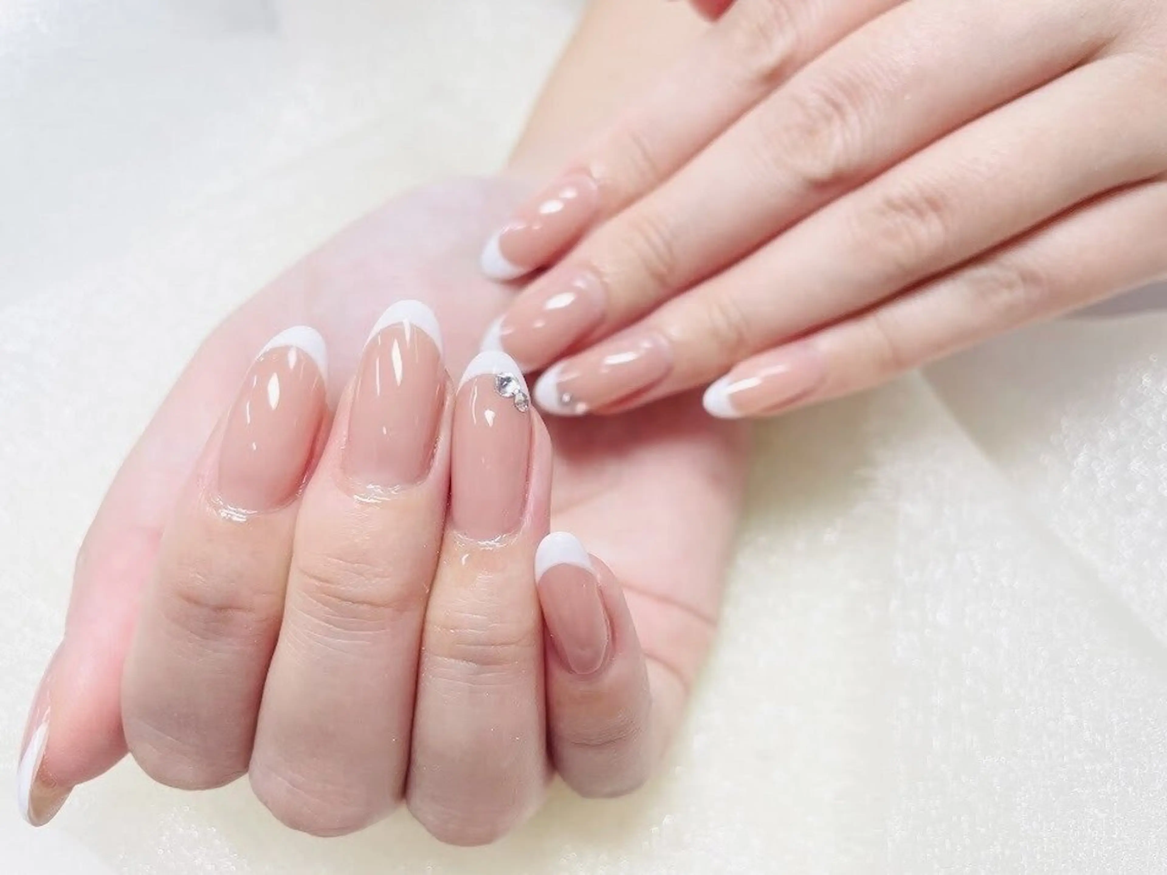 ネイル フレンチネイル ジェルネイル ワンカラーネイル パラジェル Sara 金山店のネイルデザイン